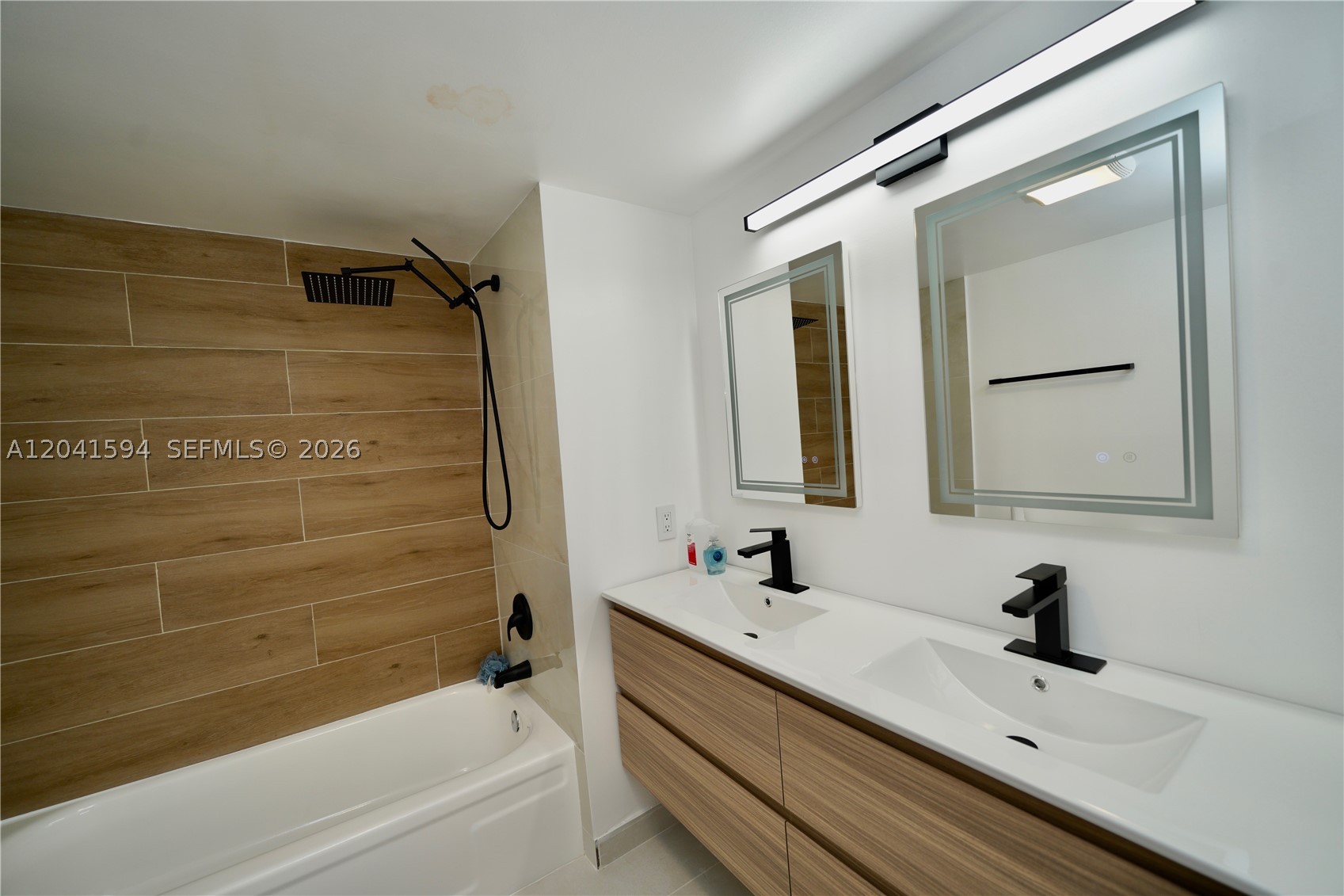 ARAGON PHASE 1A CONDO - Residential
