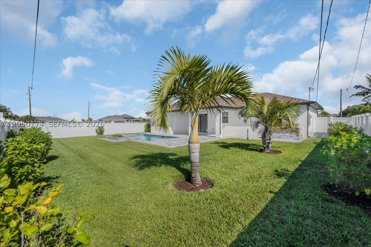 CAPE CORAL - Residential