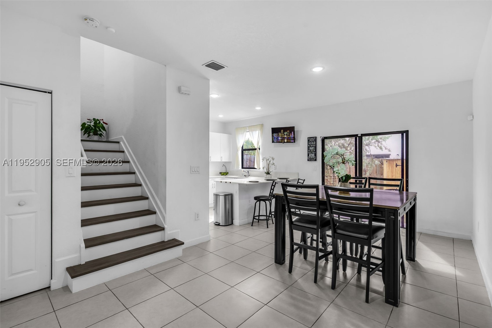 PINE ISLE - Residential