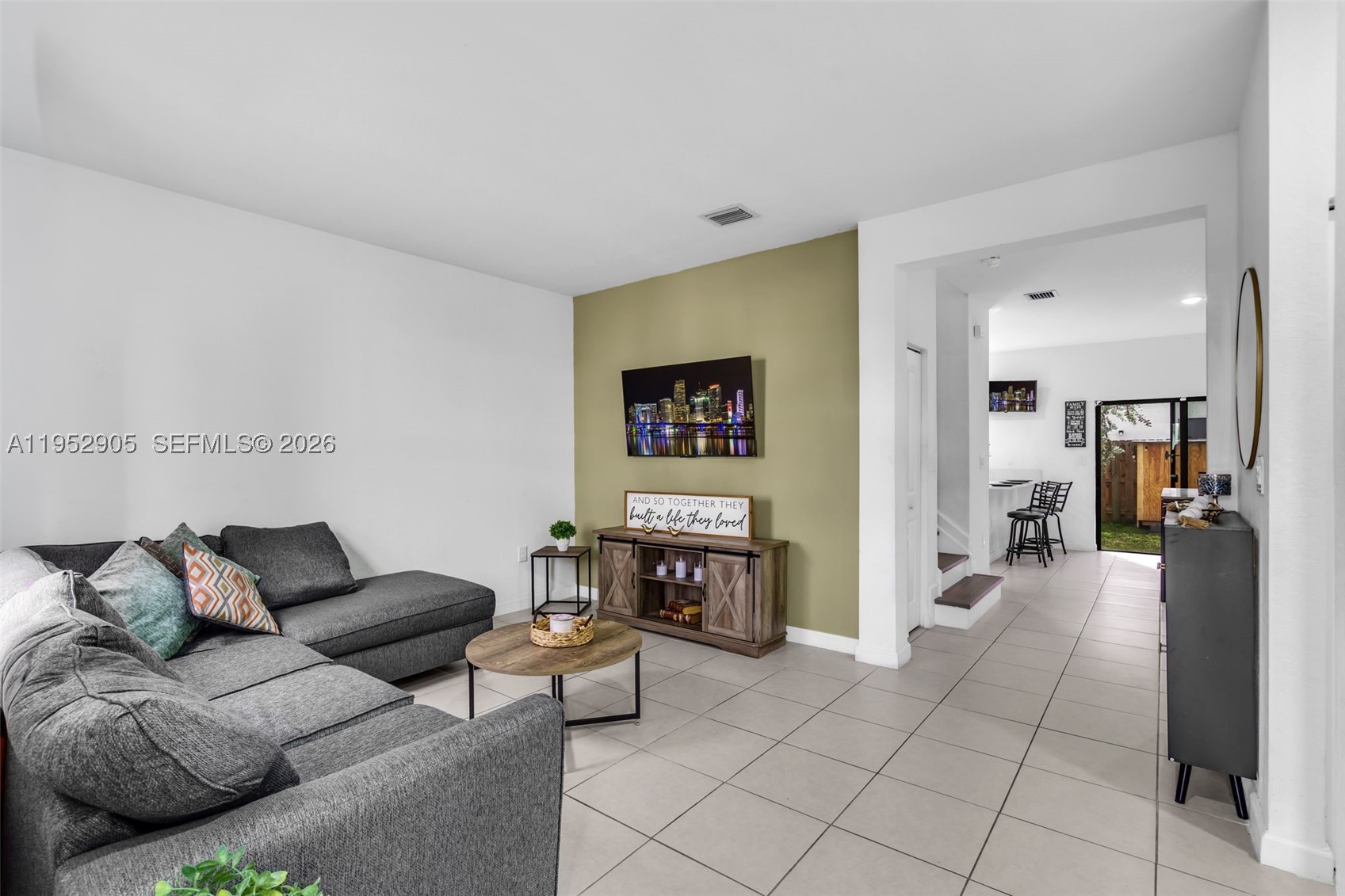 PINE ISLE - Residential