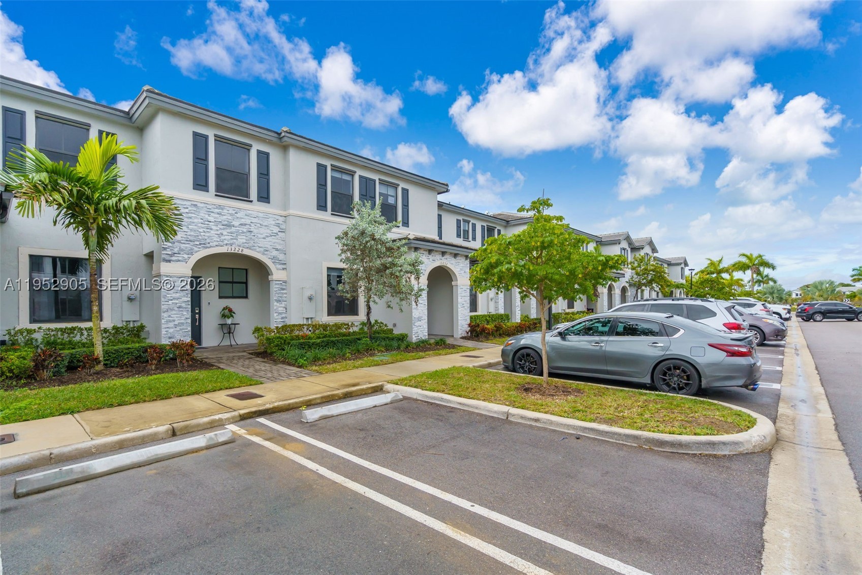 PINE ISLE - Residential
