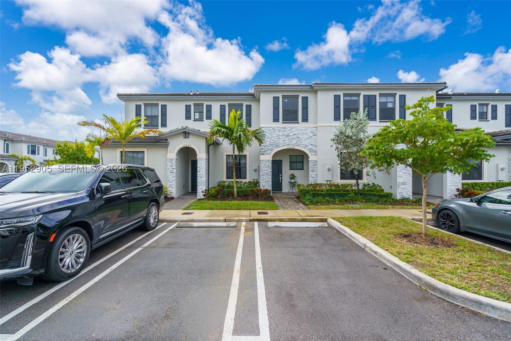 PINE ISLE - Residential