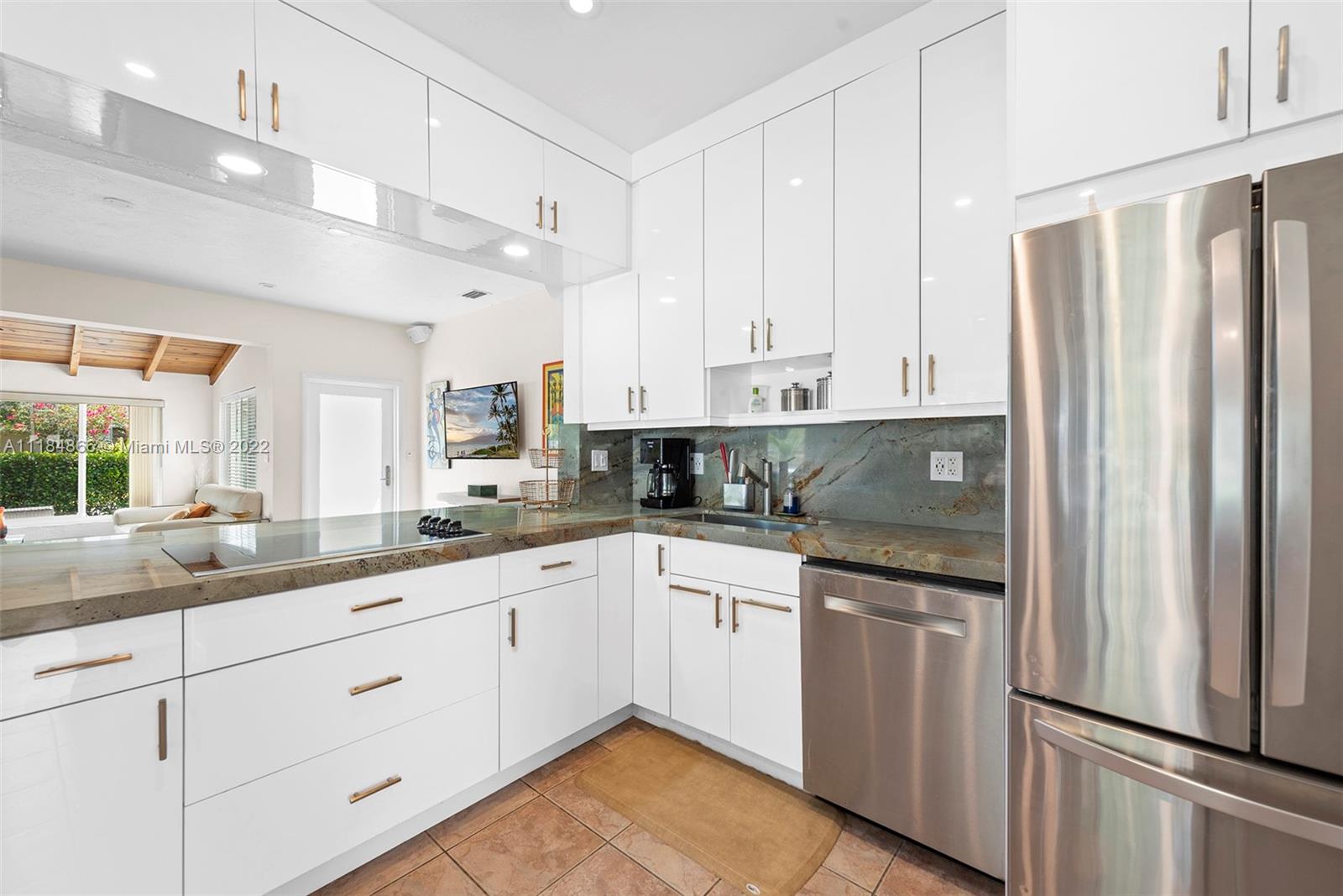 GULFSTREAM ESTATES - Residential