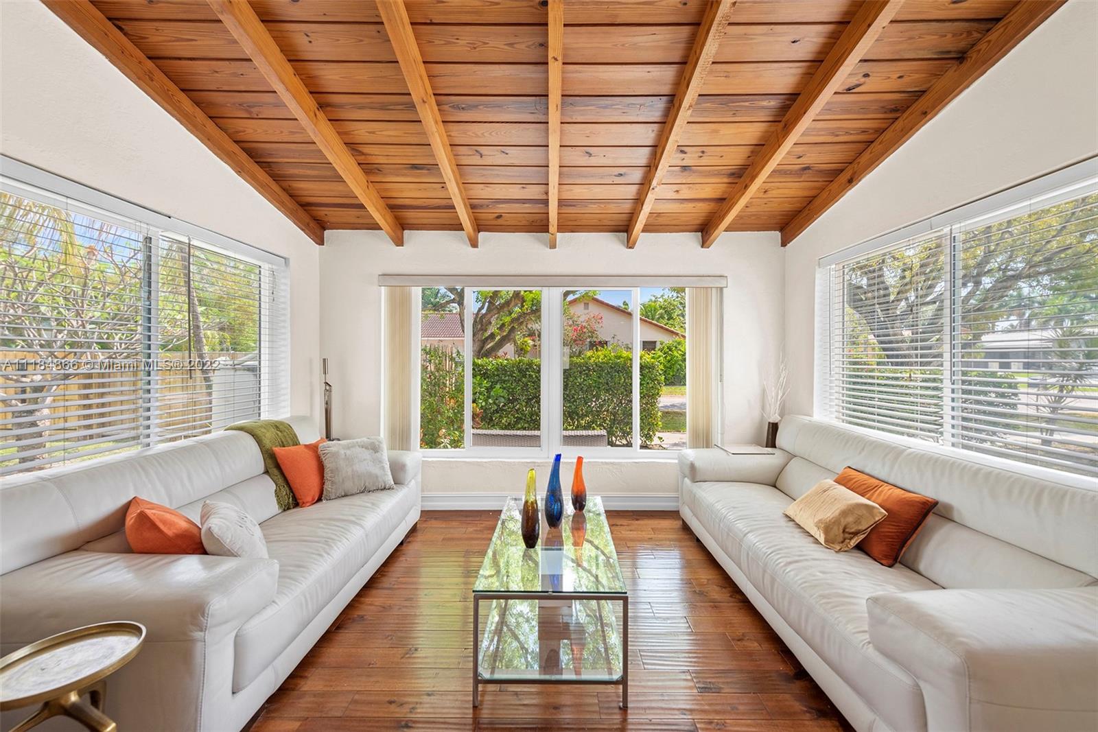 GULFSTREAM ESTATES - Residential