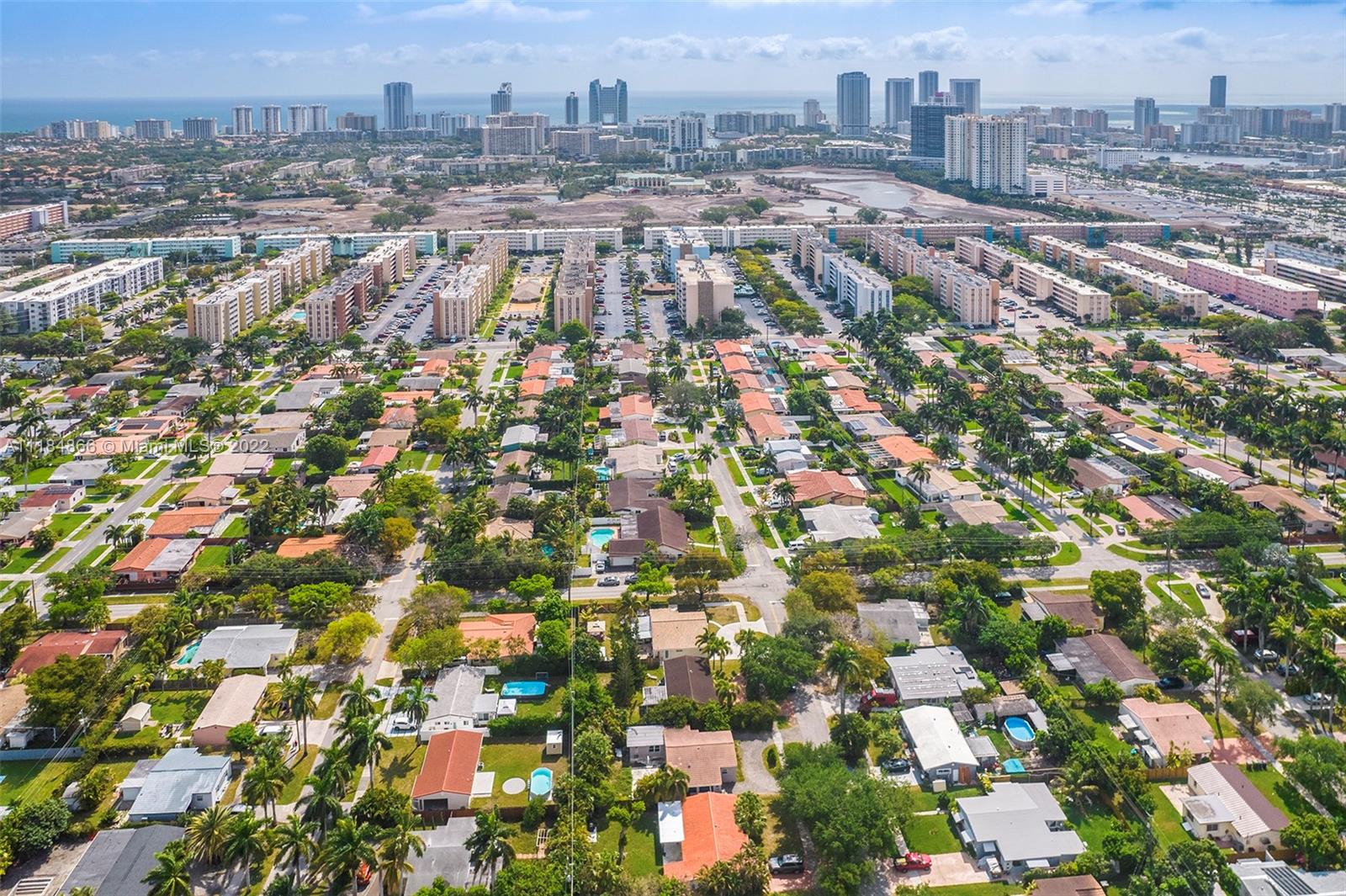GULFSTREAM ESTATES - Residential