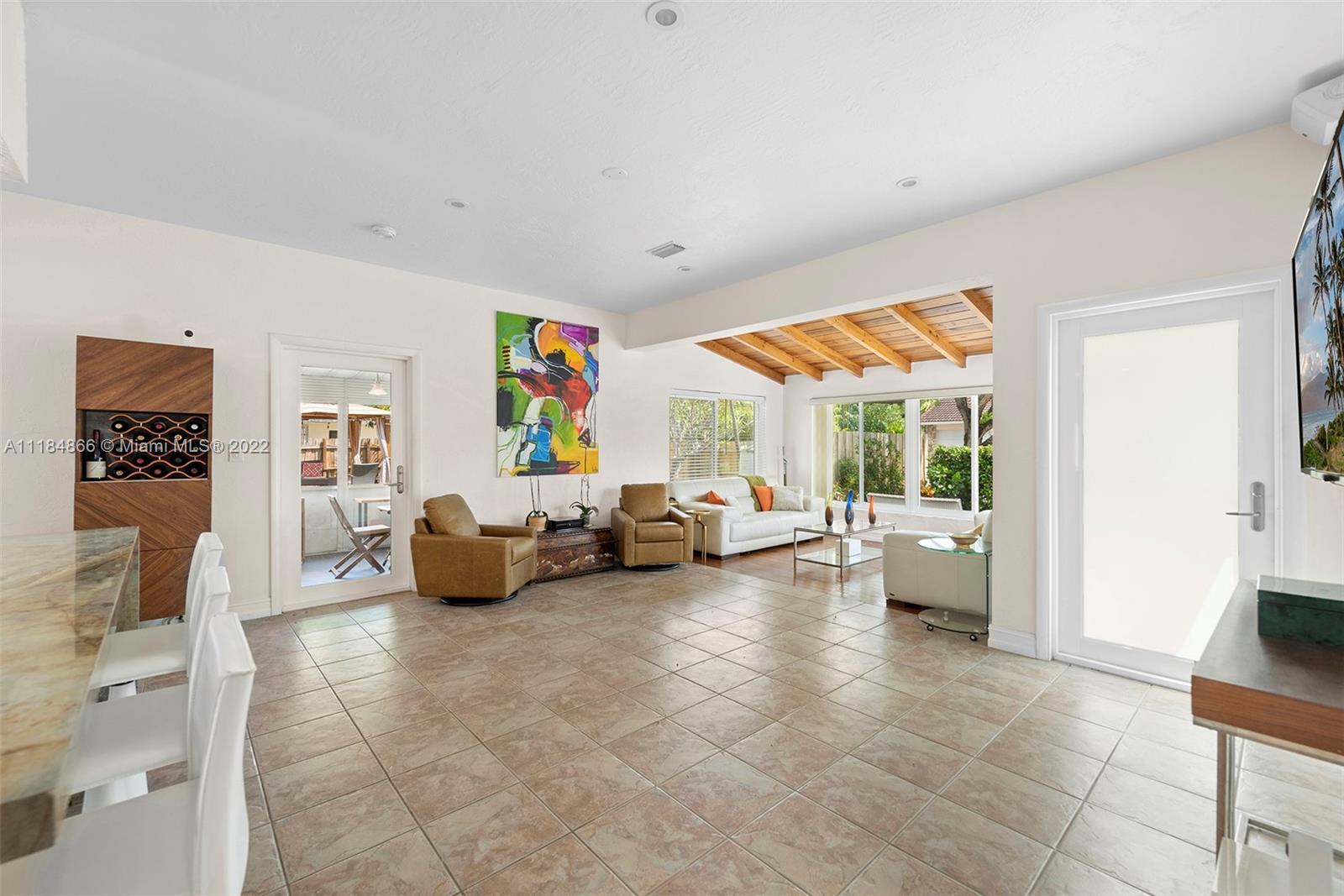 GULFSTREAM ESTATES - Residential