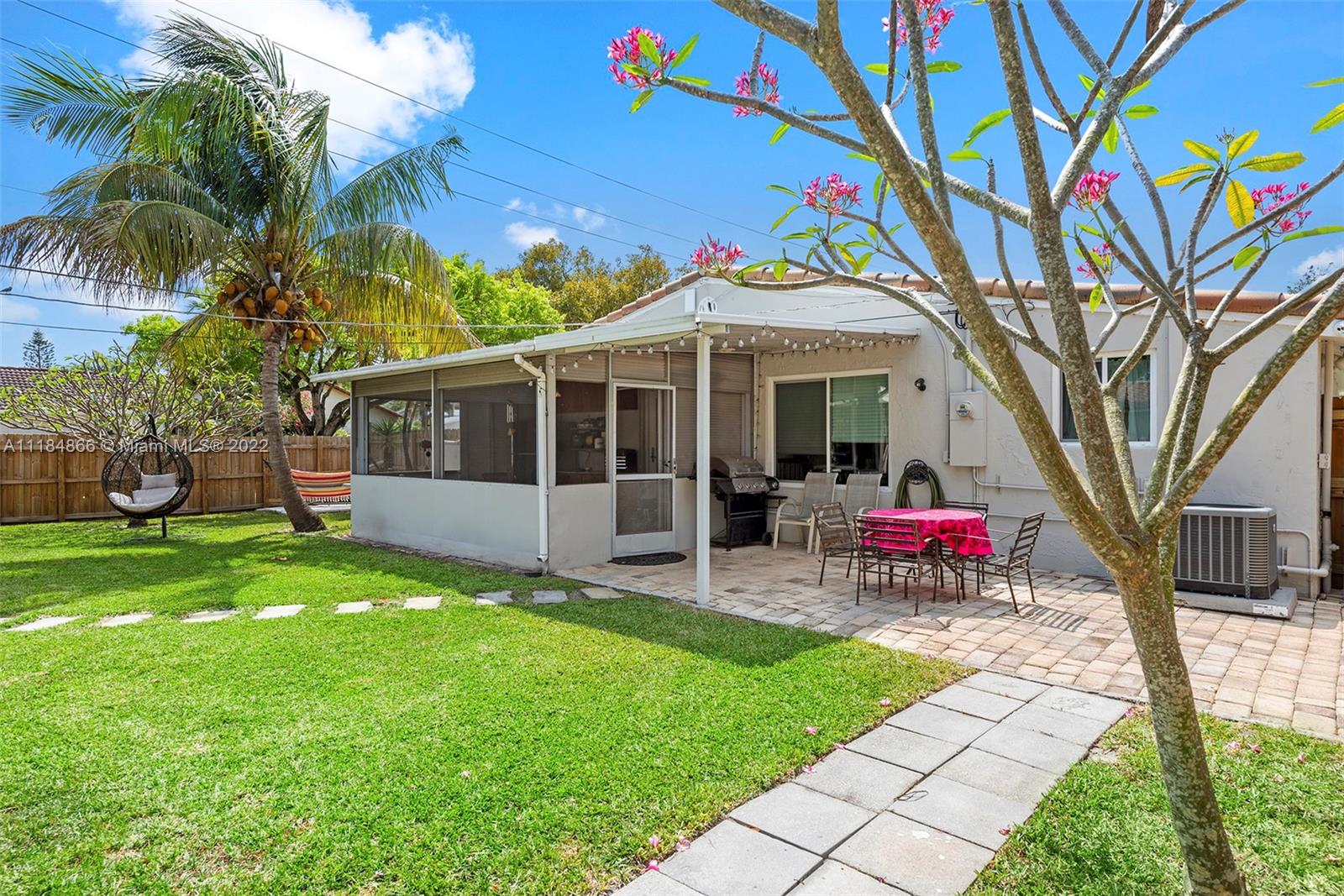 GULFSTREAM ESTATES - Residential