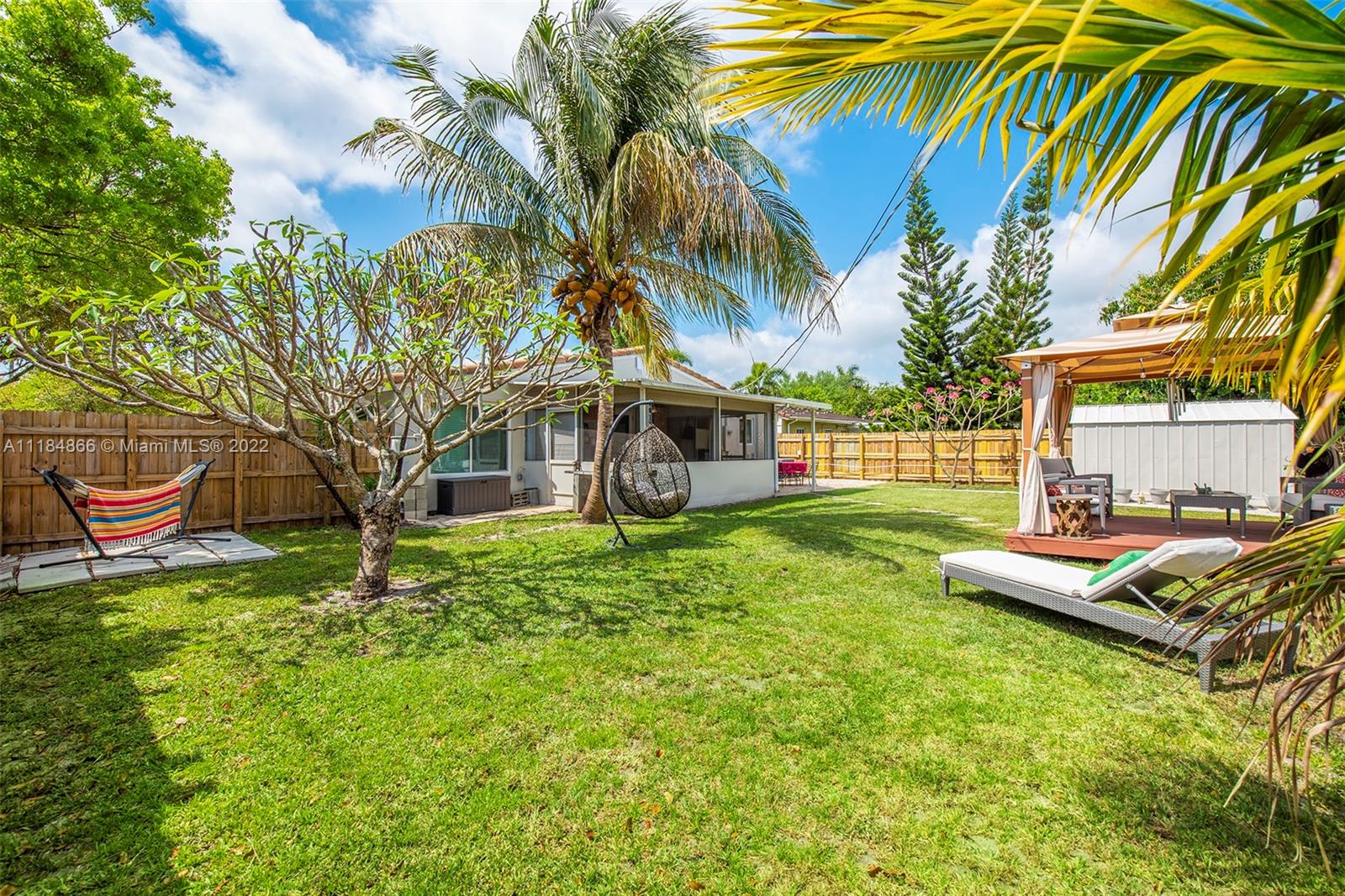 GULFSTREAM ESTATES - Residential