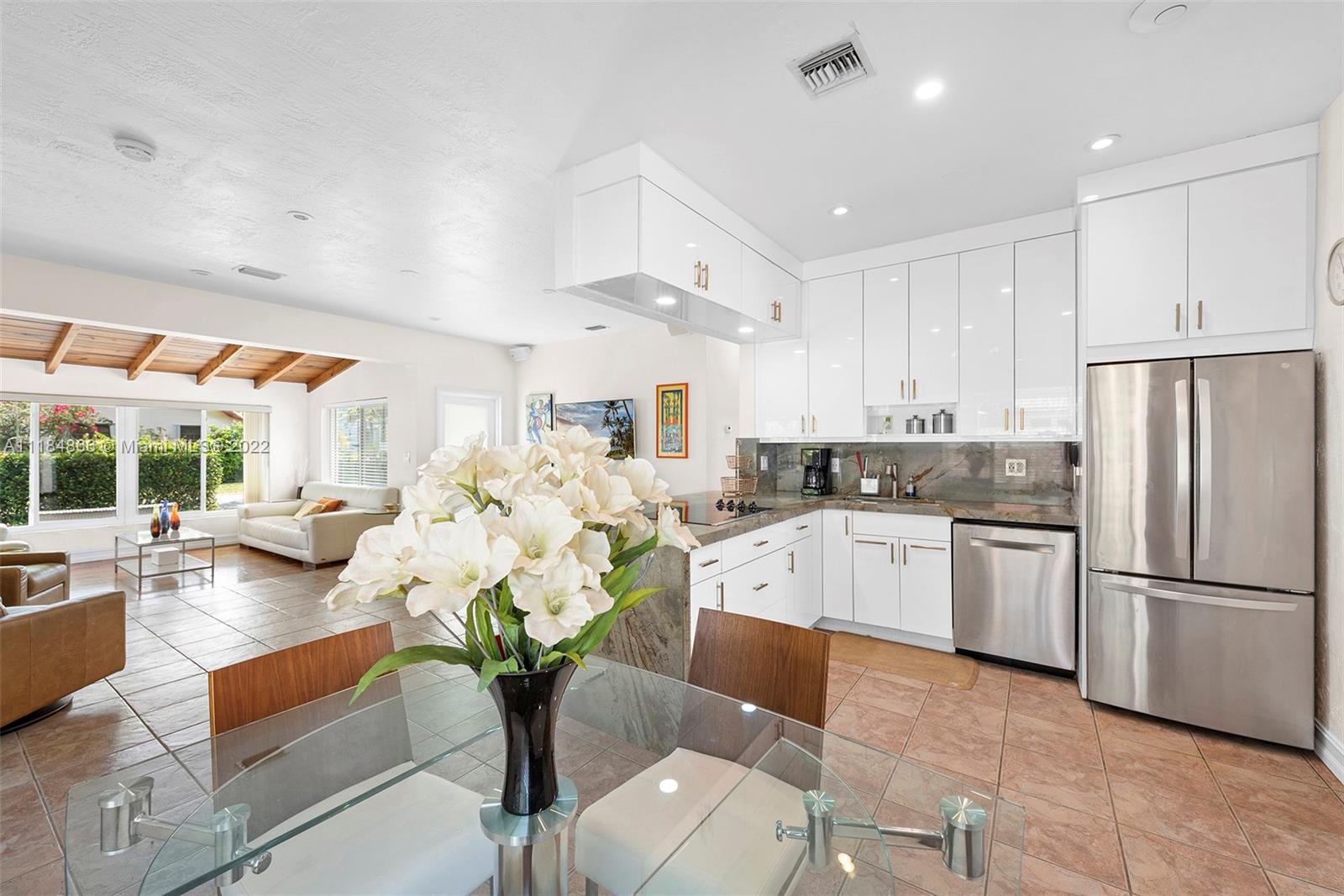 GULFSTREAM ESTATES - Residential