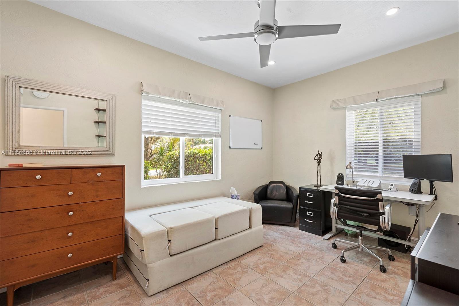 GULFSTREAM ESTATES - Residential