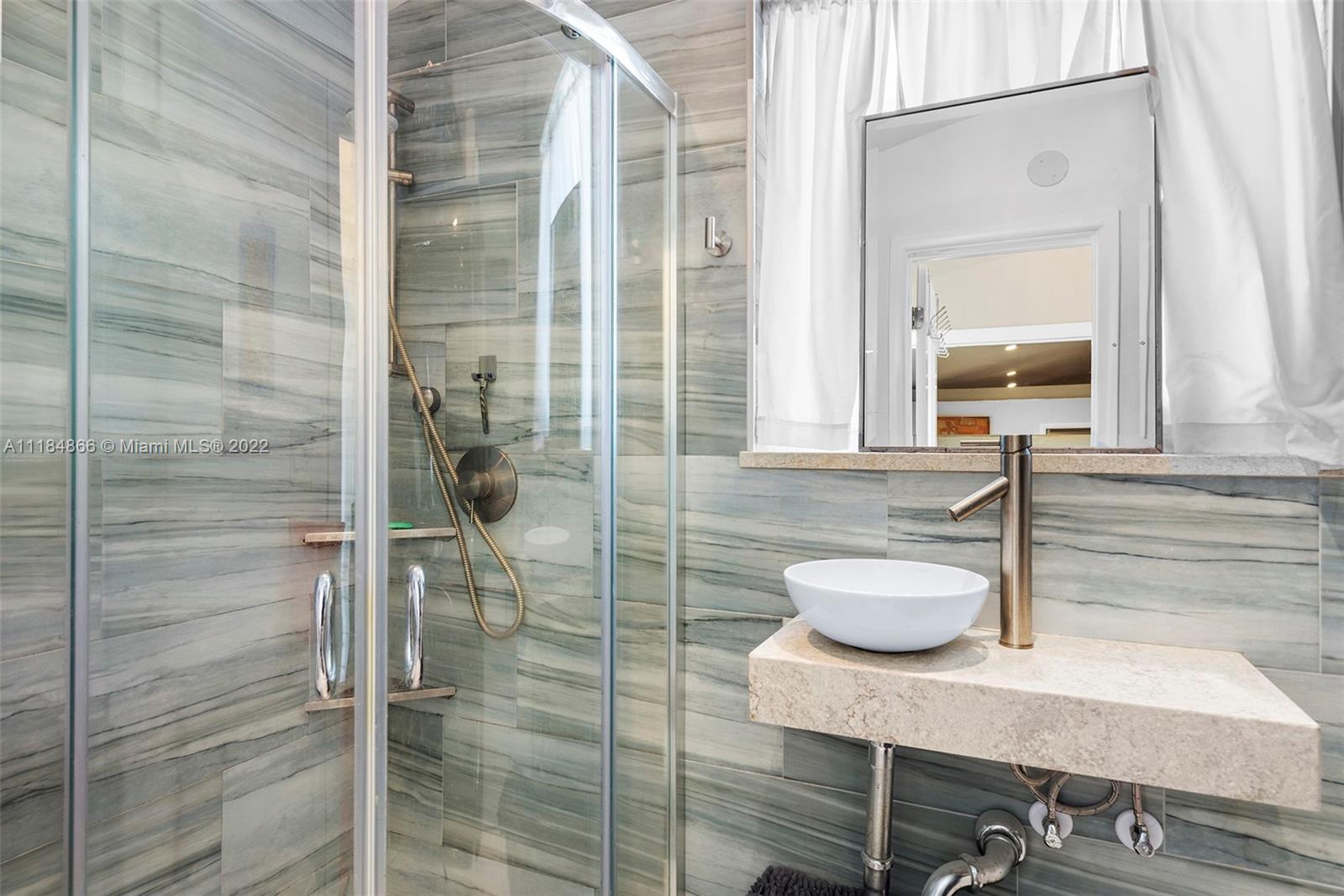 GULFSTREAM ESTATES - Residential