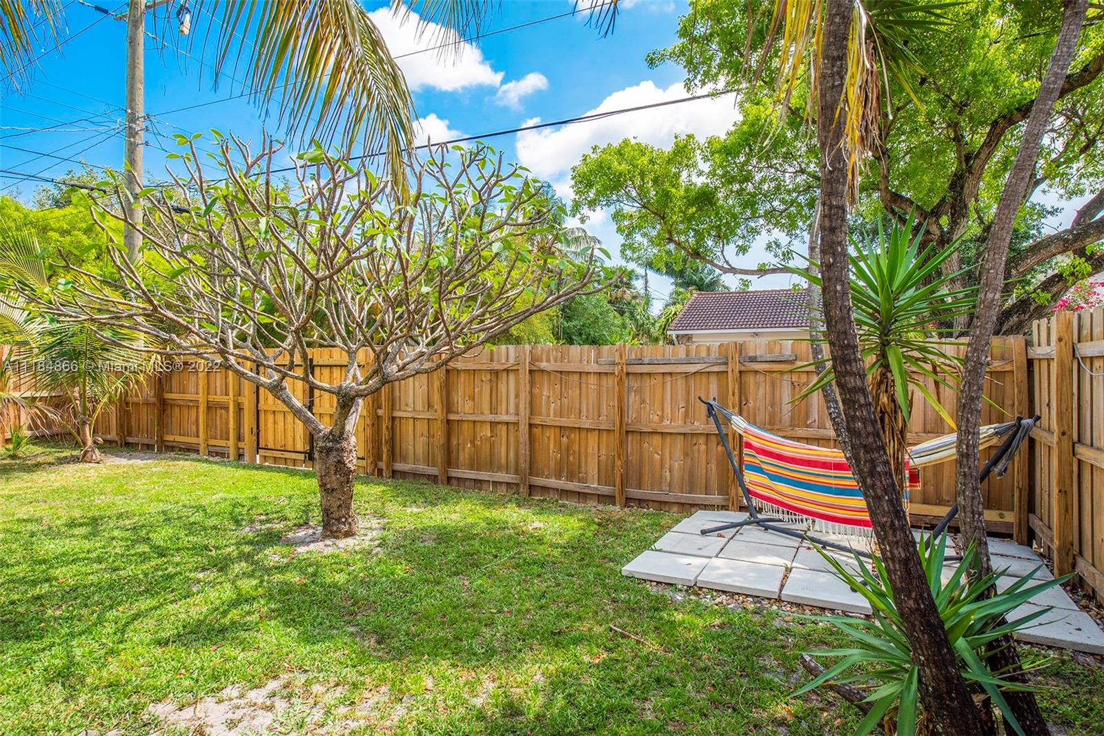GULFSTREAM ESTATES - Residential