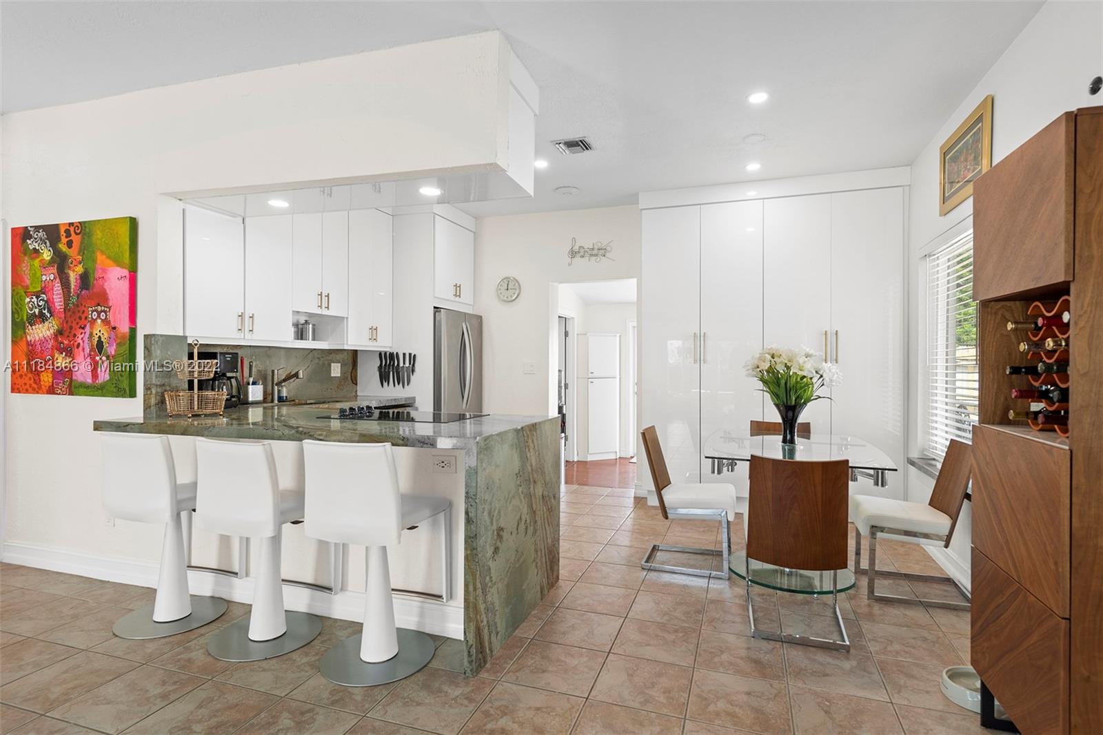 GULFSTREAM ESTATES - Residential