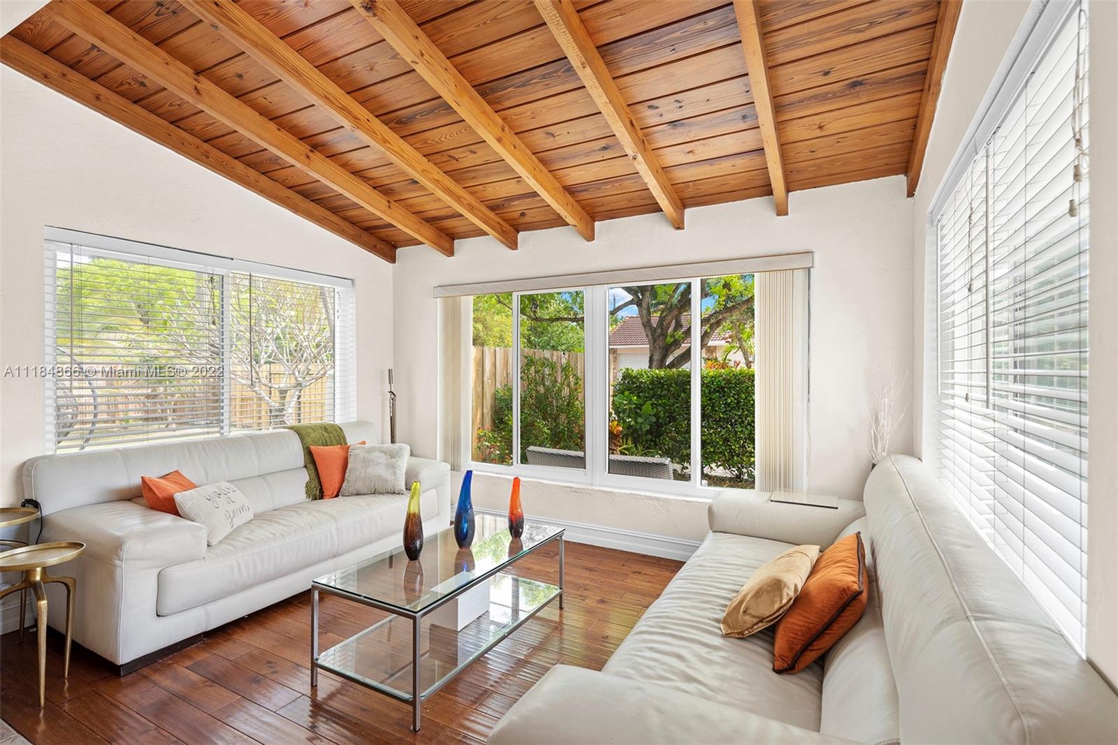 GULFSTREAM ESTATES - Residential