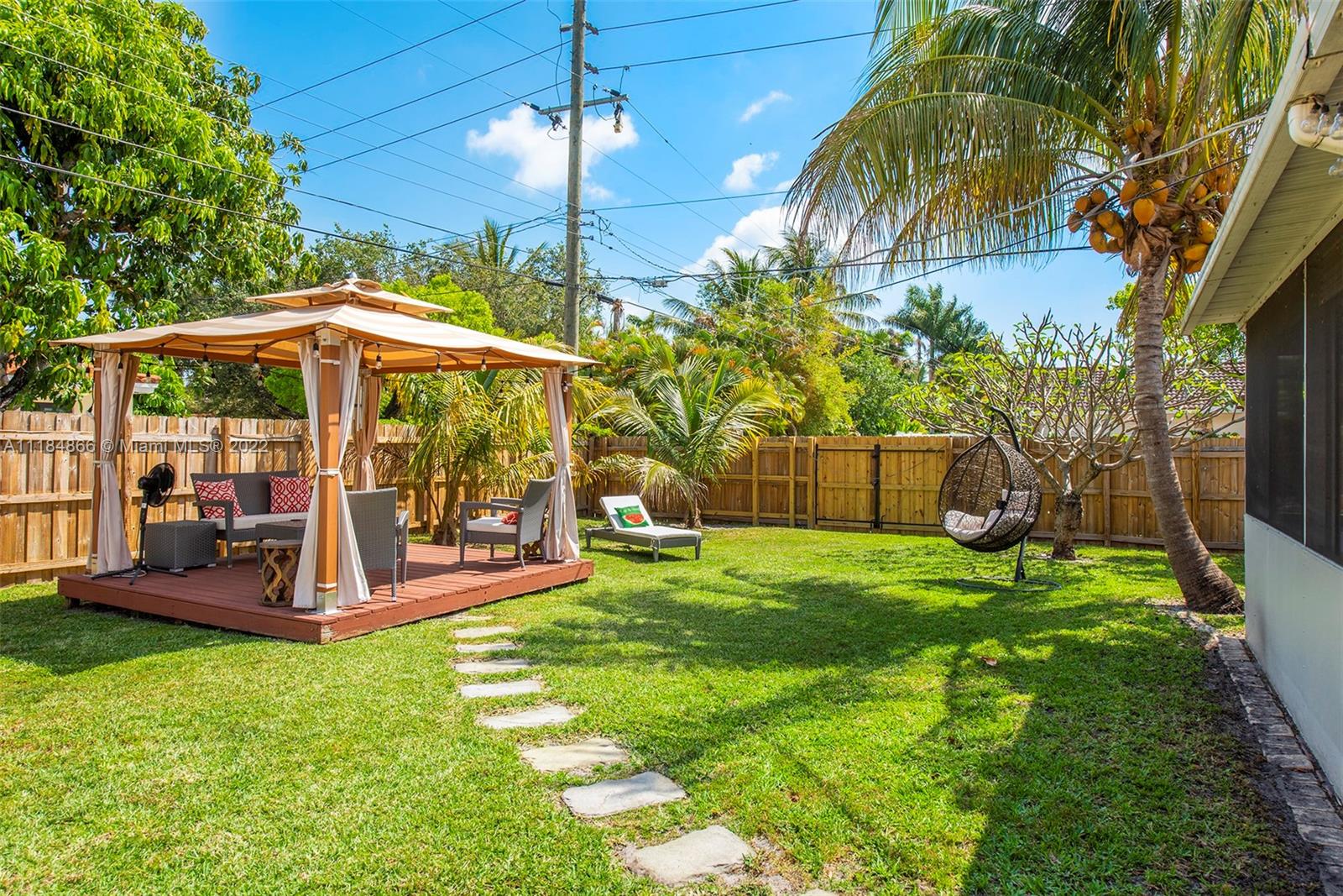 GULFSTREAM ESTATES - Residential