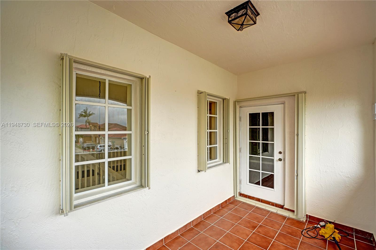 PELICANS COVE - Residential