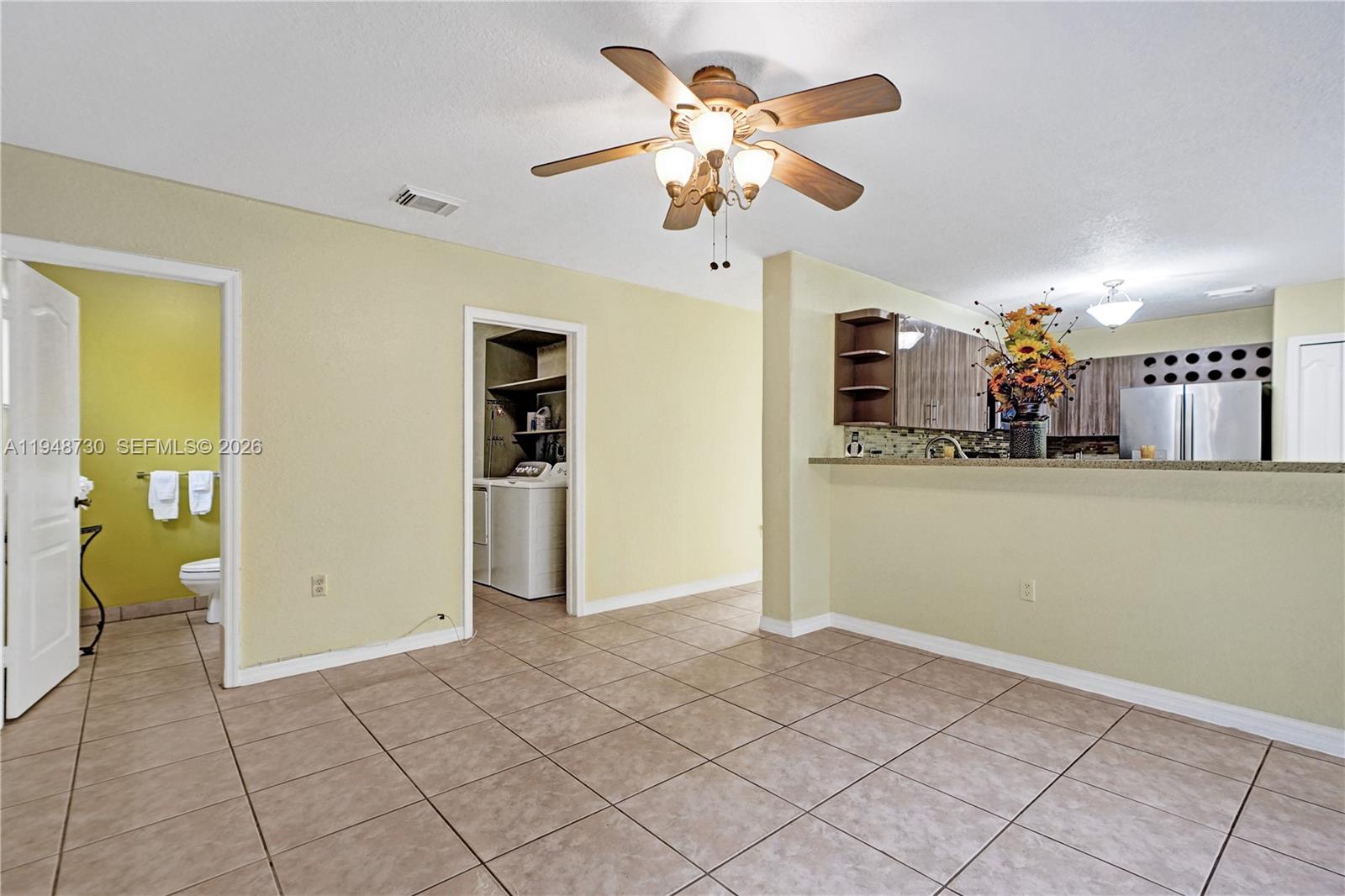 PELICANS COVE - Residential