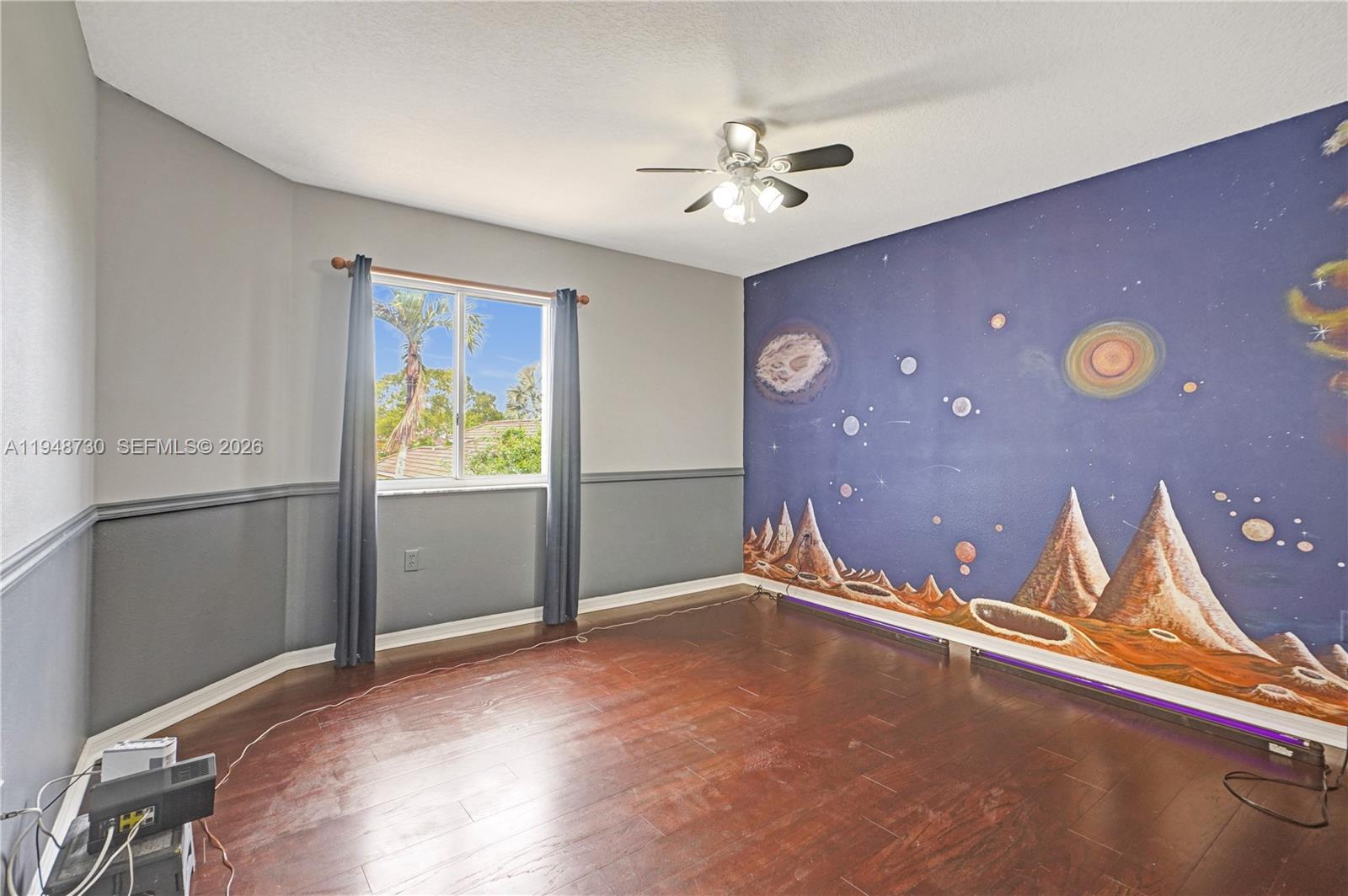 PELICANS COVE - Residential