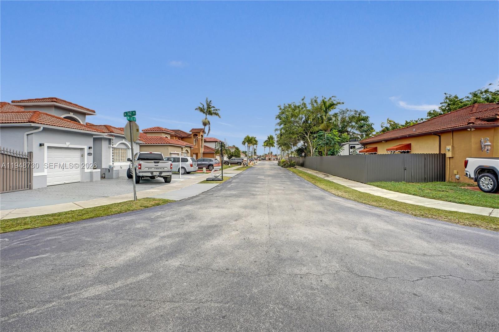 PELICANS COVE - Residential