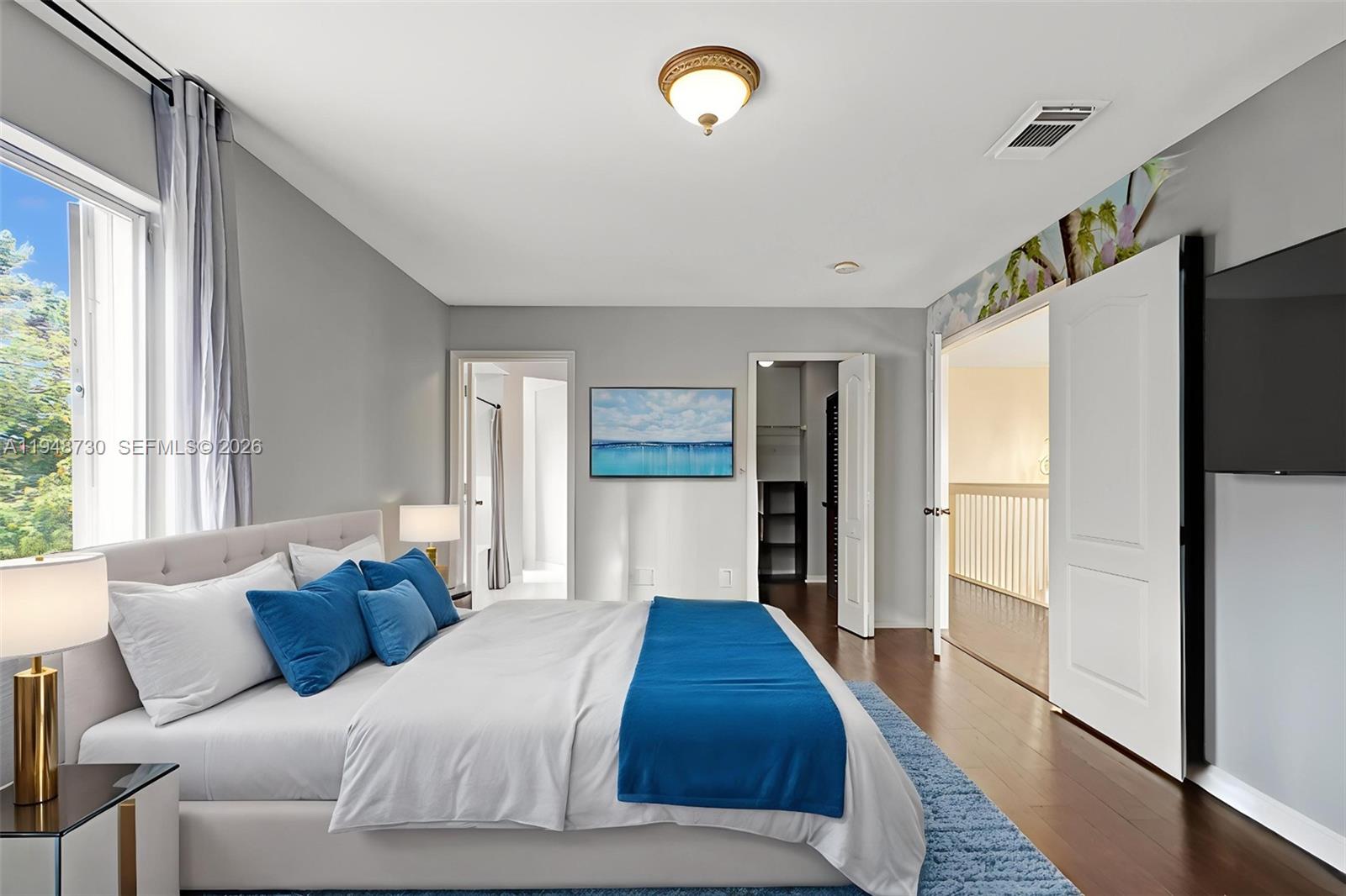 PELICANS COVE - Residential