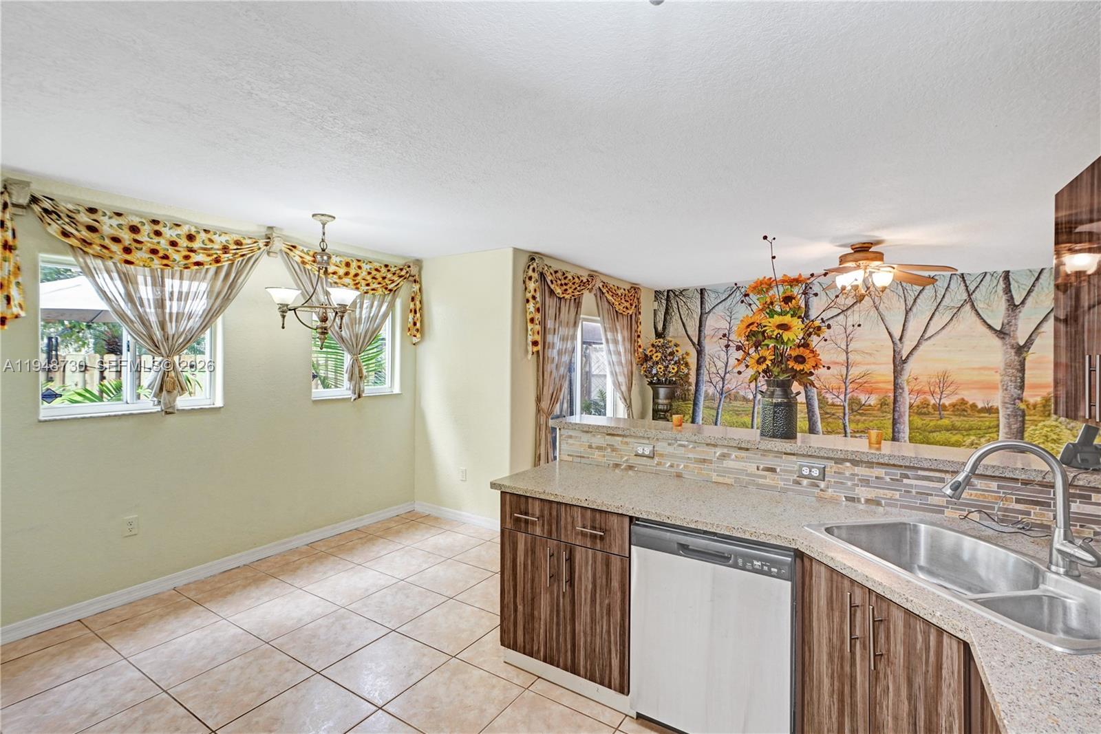PELICANS COVE - Residential