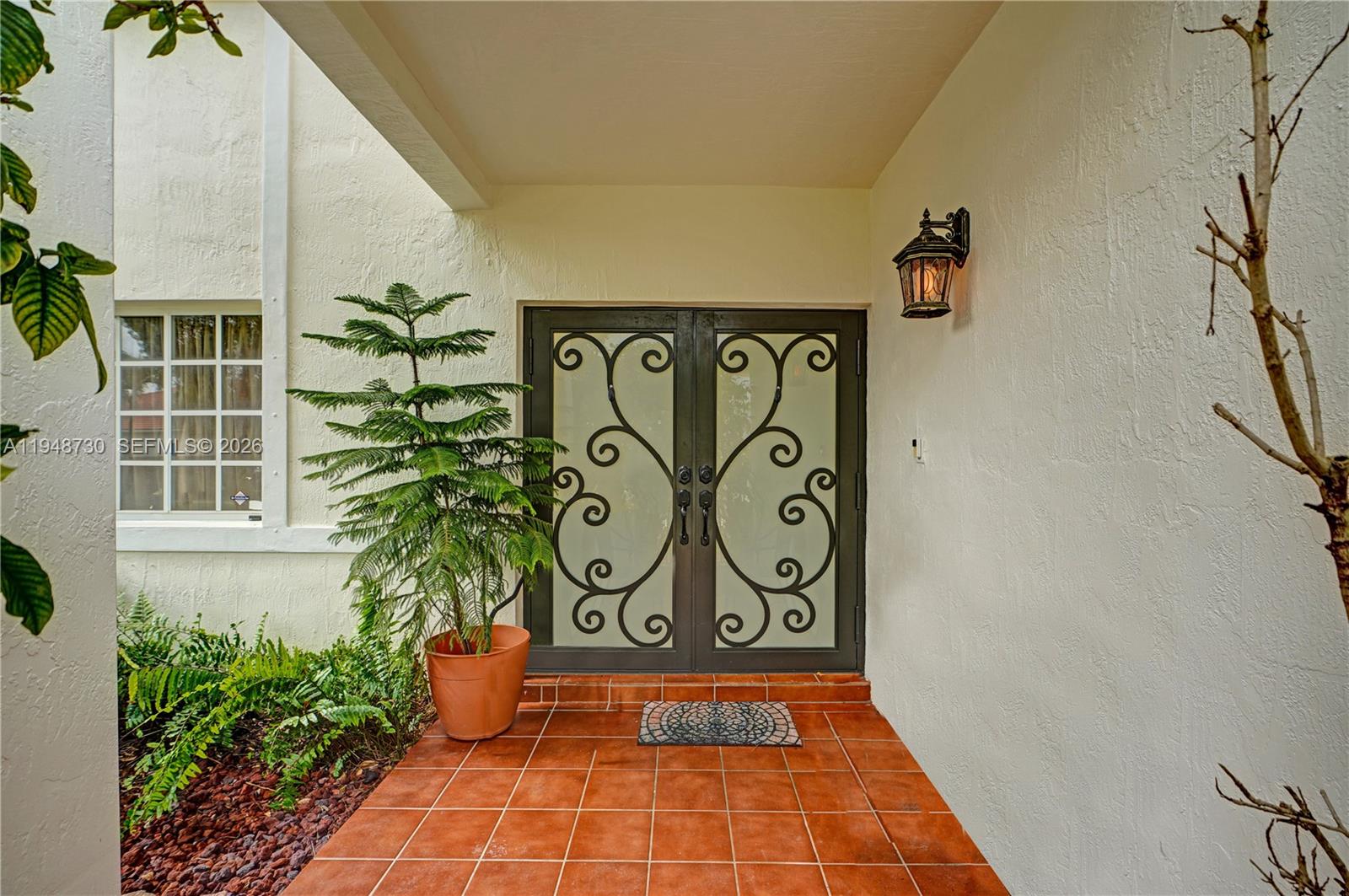 PELICANS COVE - Residential