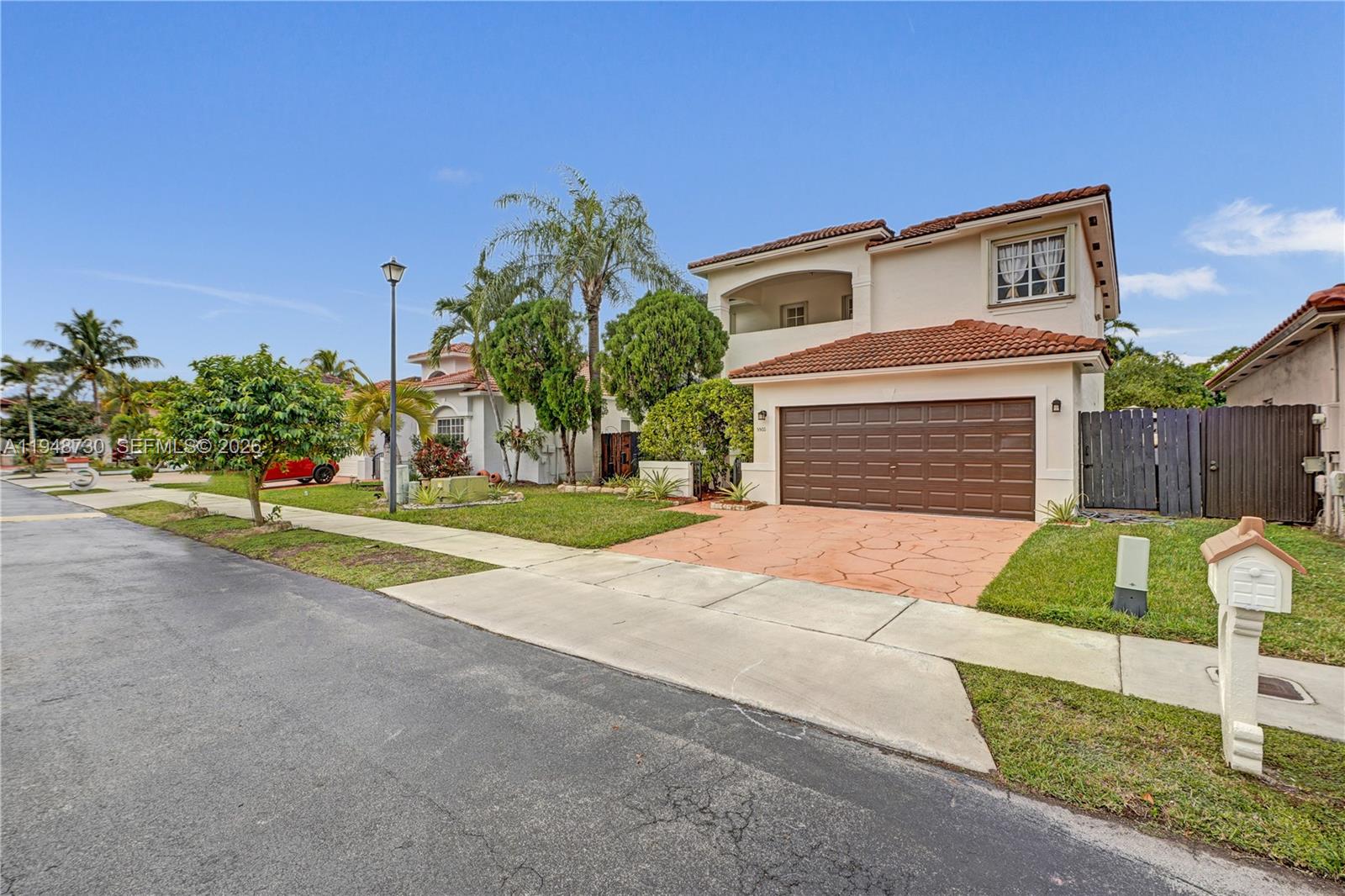 PELICANS COVE - Residential