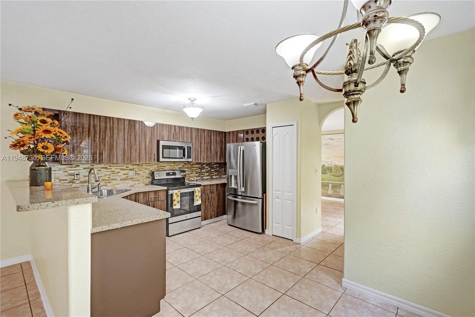 PELICANS COVE - Residential