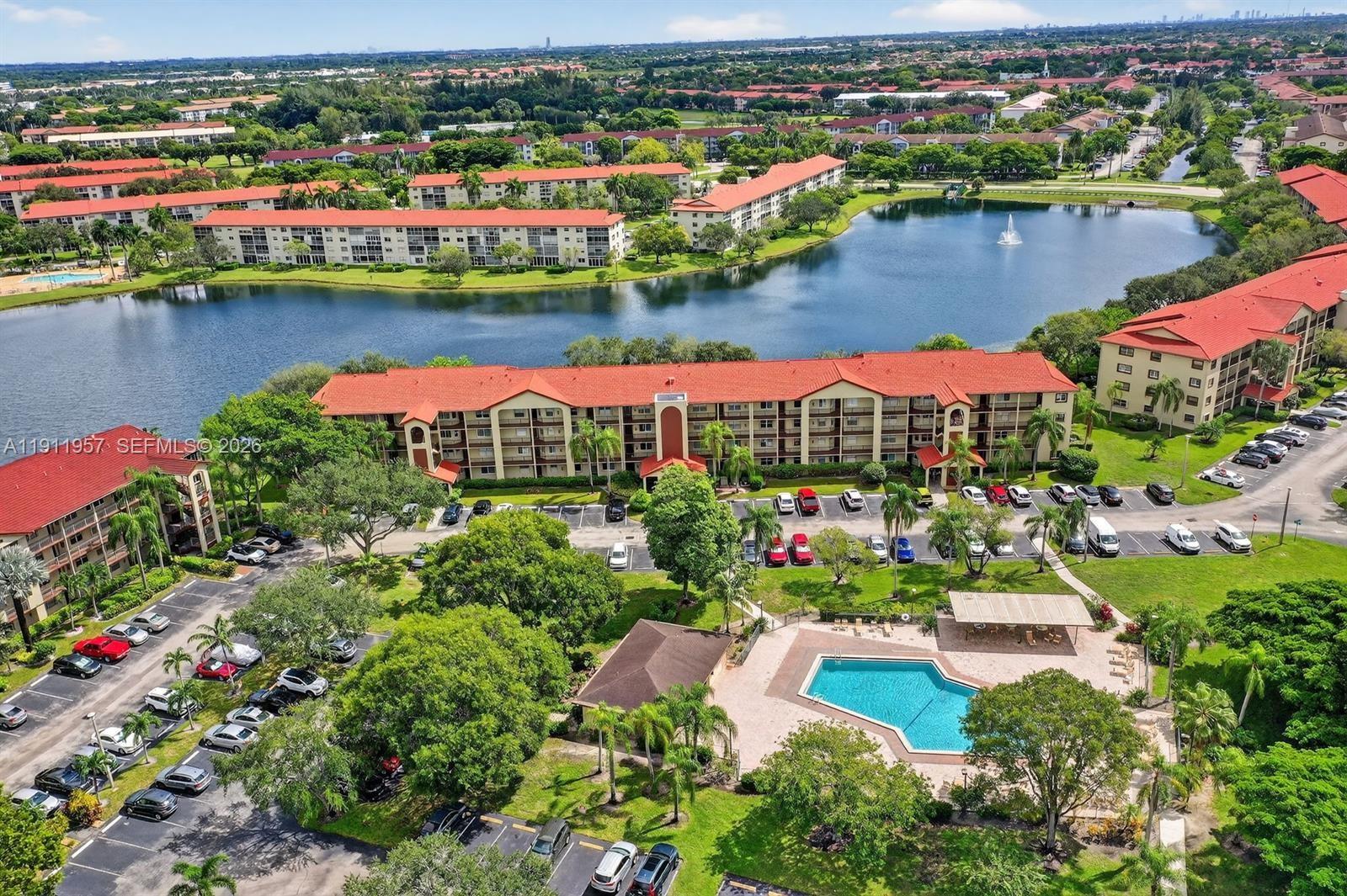 CAMBRIDGE AT CENTURY VILL - Residential