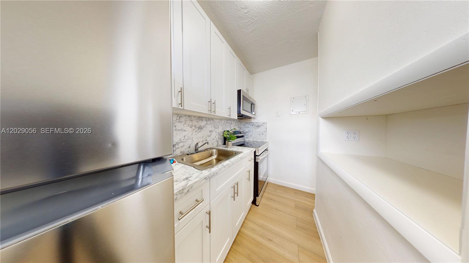 BEACON MANOR - Residential Lease