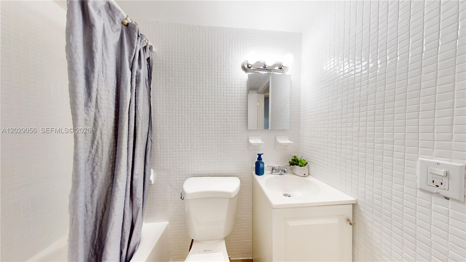 BEACON MANOR - Residential Lease