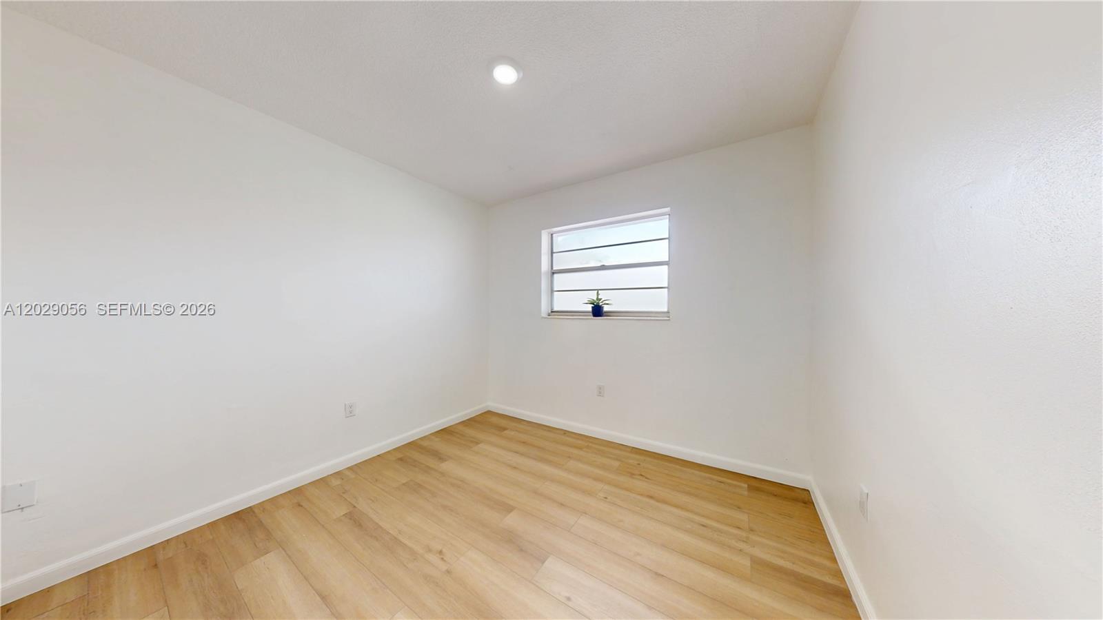 BEACON MANOR - Residential Lease