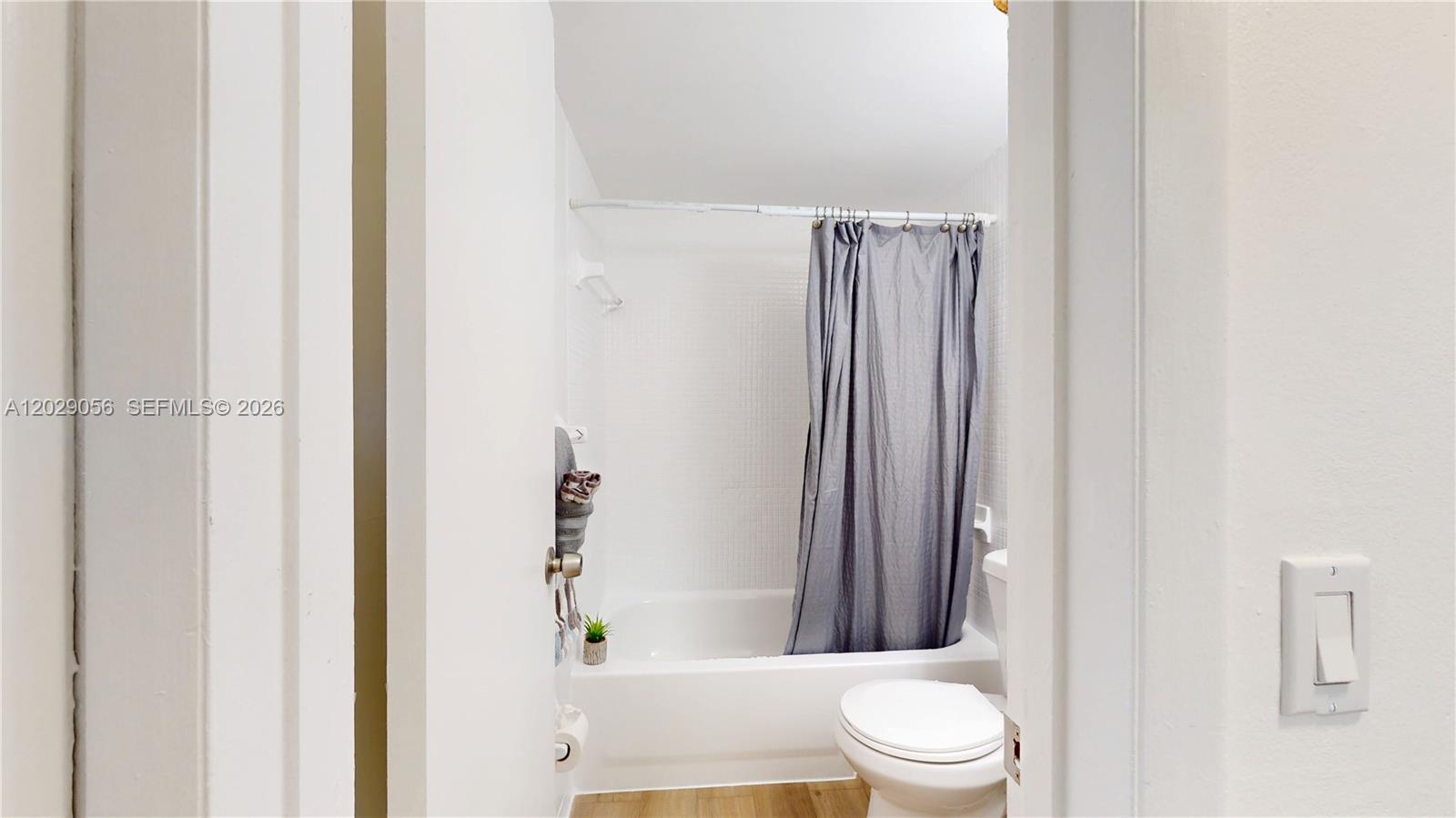 BEACON MANOR - Residential Lease