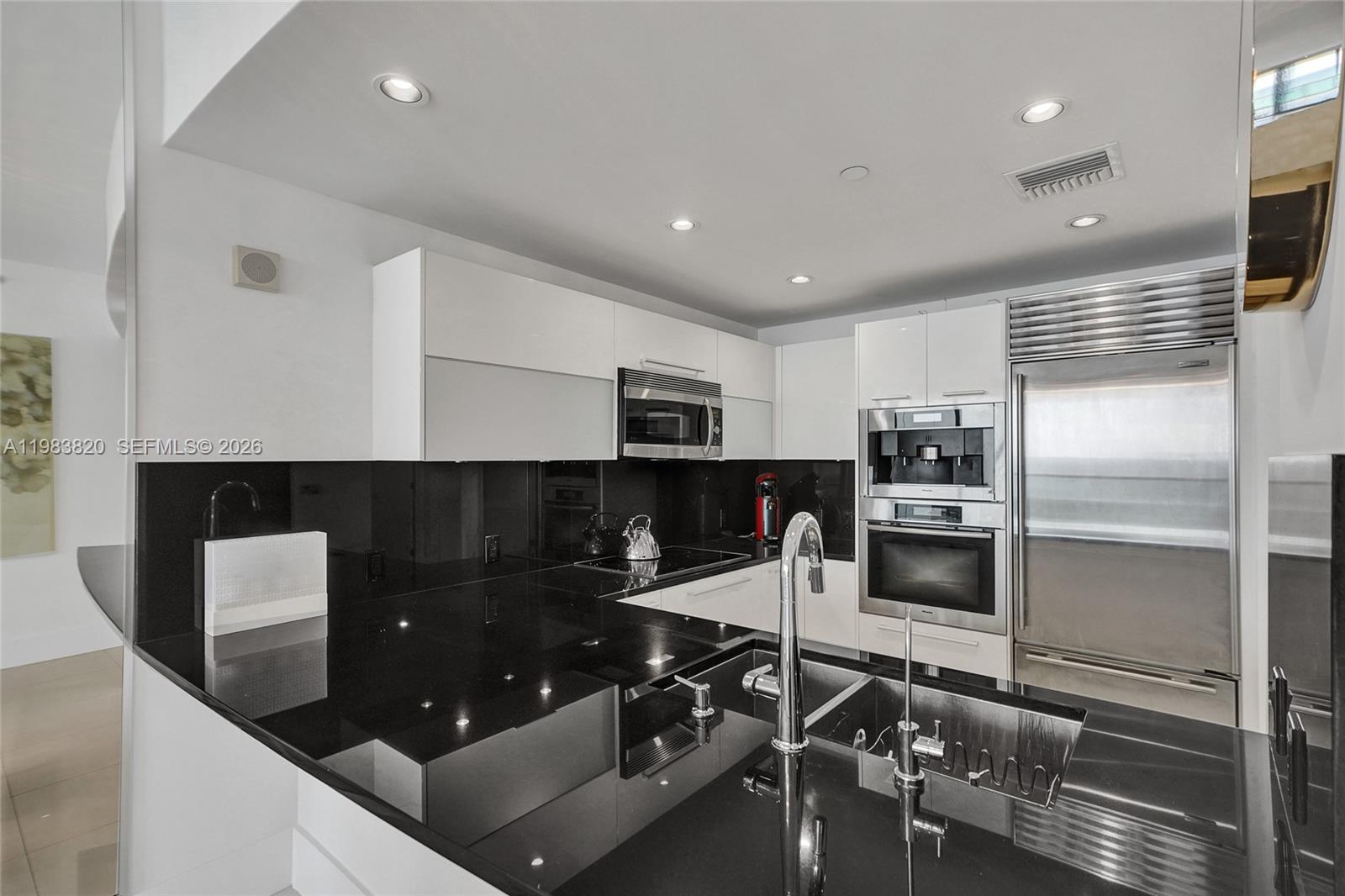 JADE OCEAN CONDO - Residential
