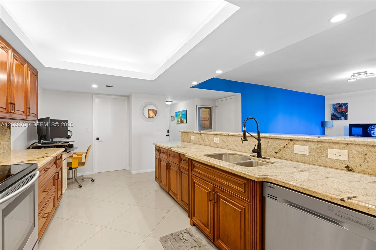 LAVERS RESORT & RACQUET C - Residential