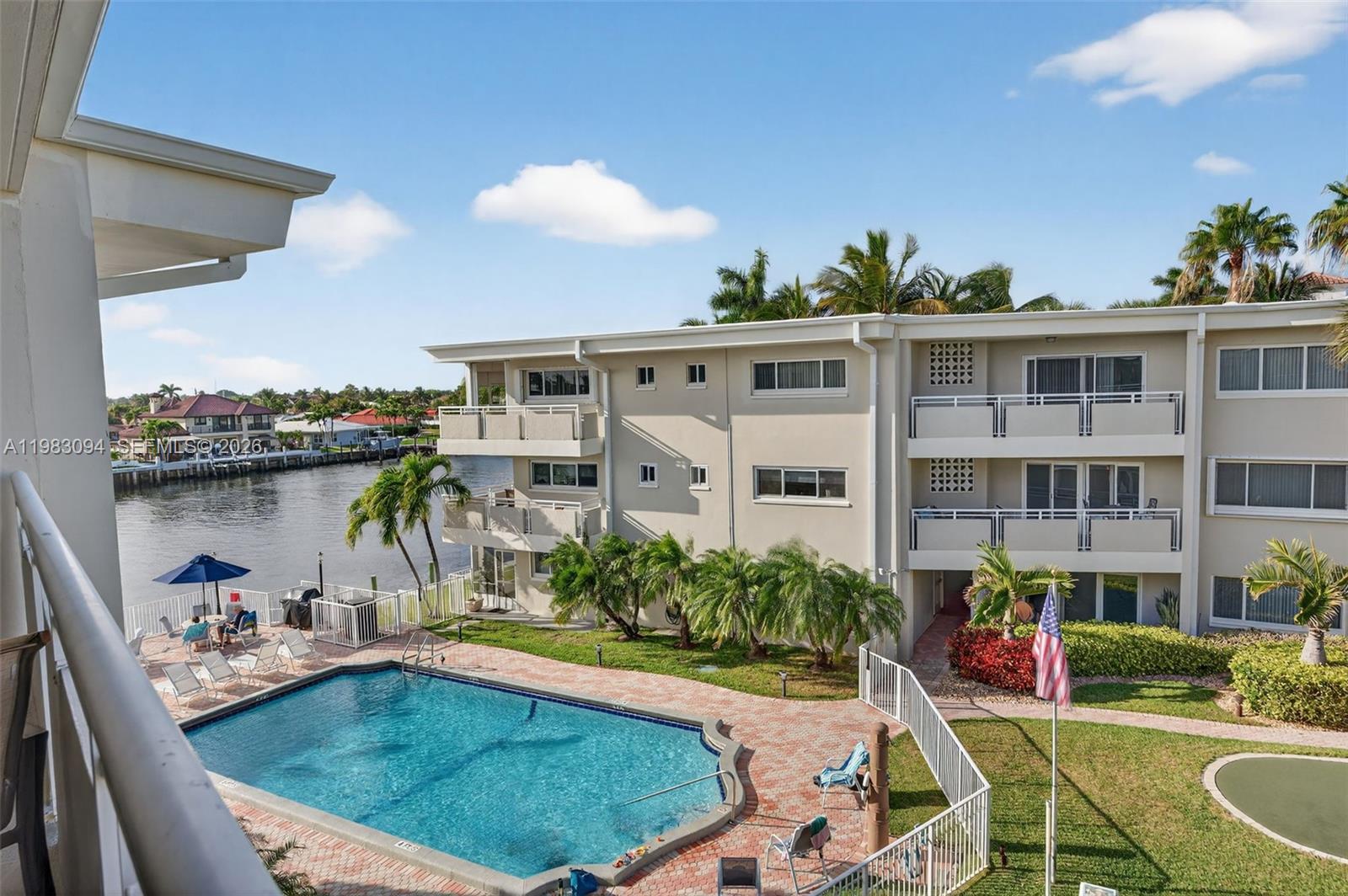 HILLSBORO IMPERIAL APTS C - Residential