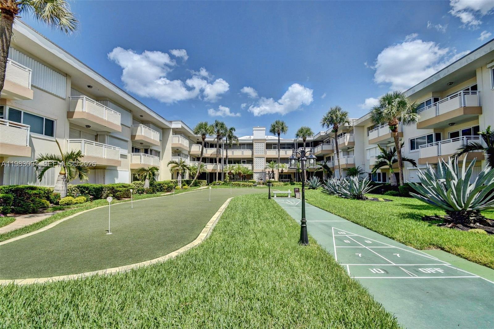 HILLSBORO IMPERIAL APTS C - Residential