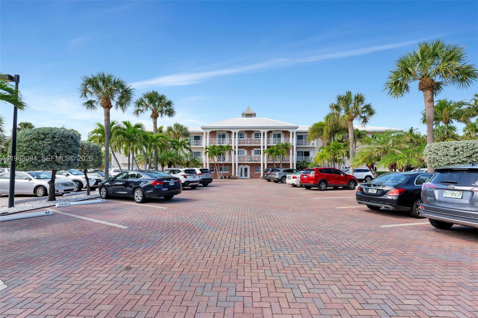 HILLSBORO IMPERIAL APTS C - Residential
