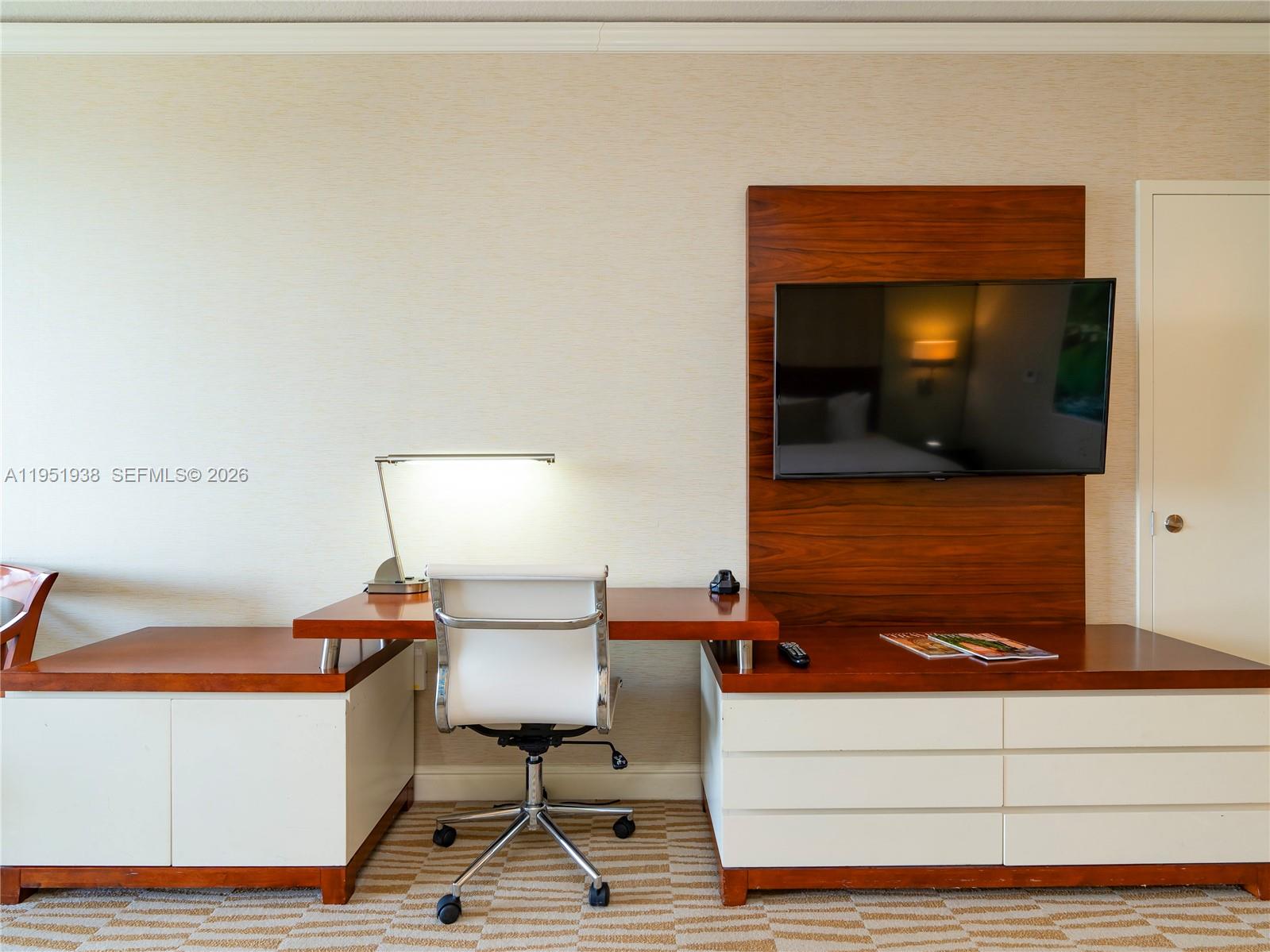 TRUMP INTERNATIONAL SONES - Residential