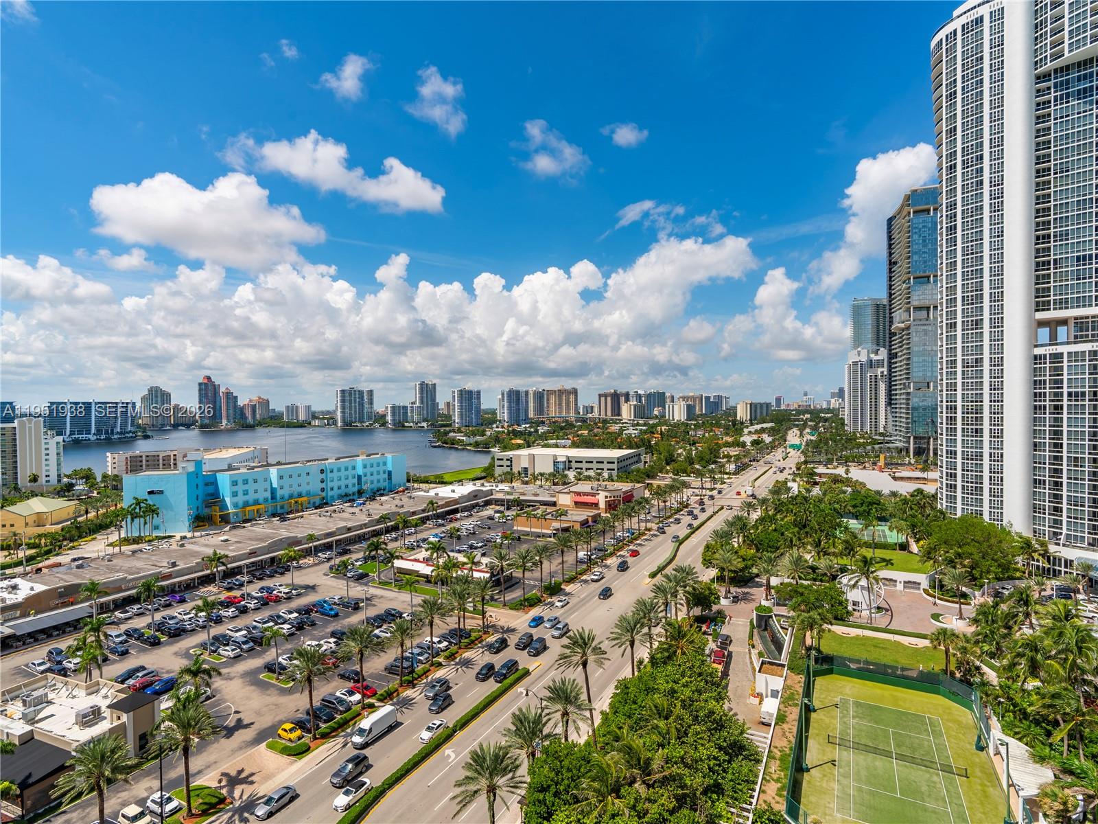 TRUMP INTERNATIONAL SONES - Residential