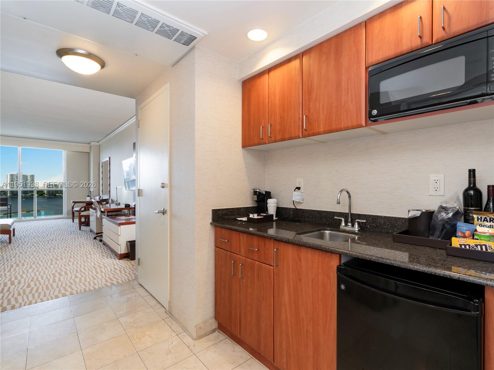 TRUMP INTERNATIONAL SONES - Residential