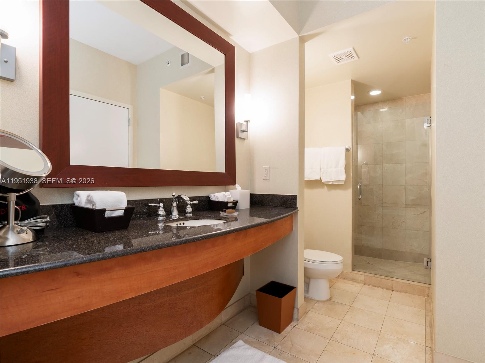 TRUMP INTERNATIONAL SONES - Residential
