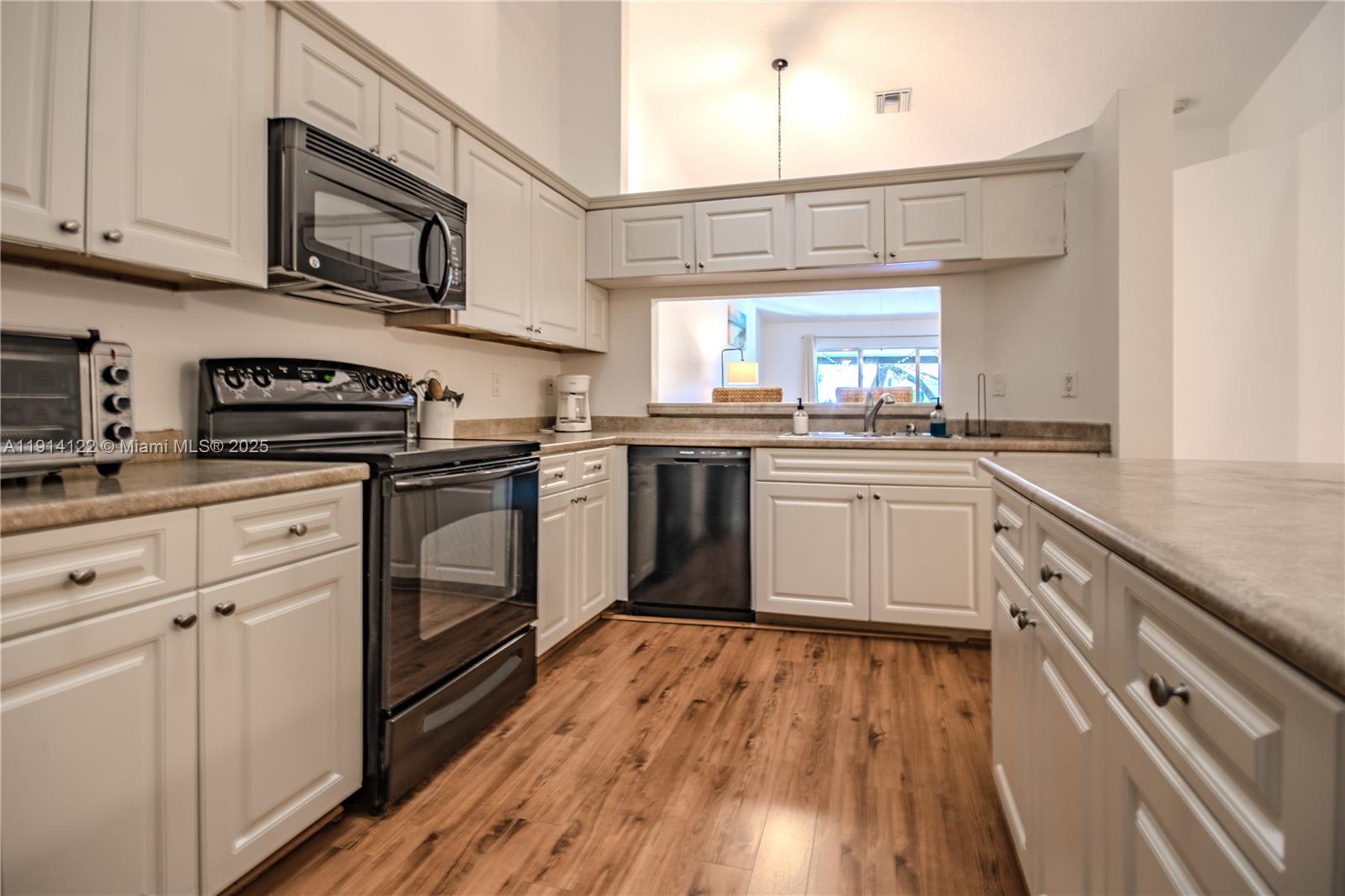 HOLIDAY SPRINGS VILLAGE - Residential