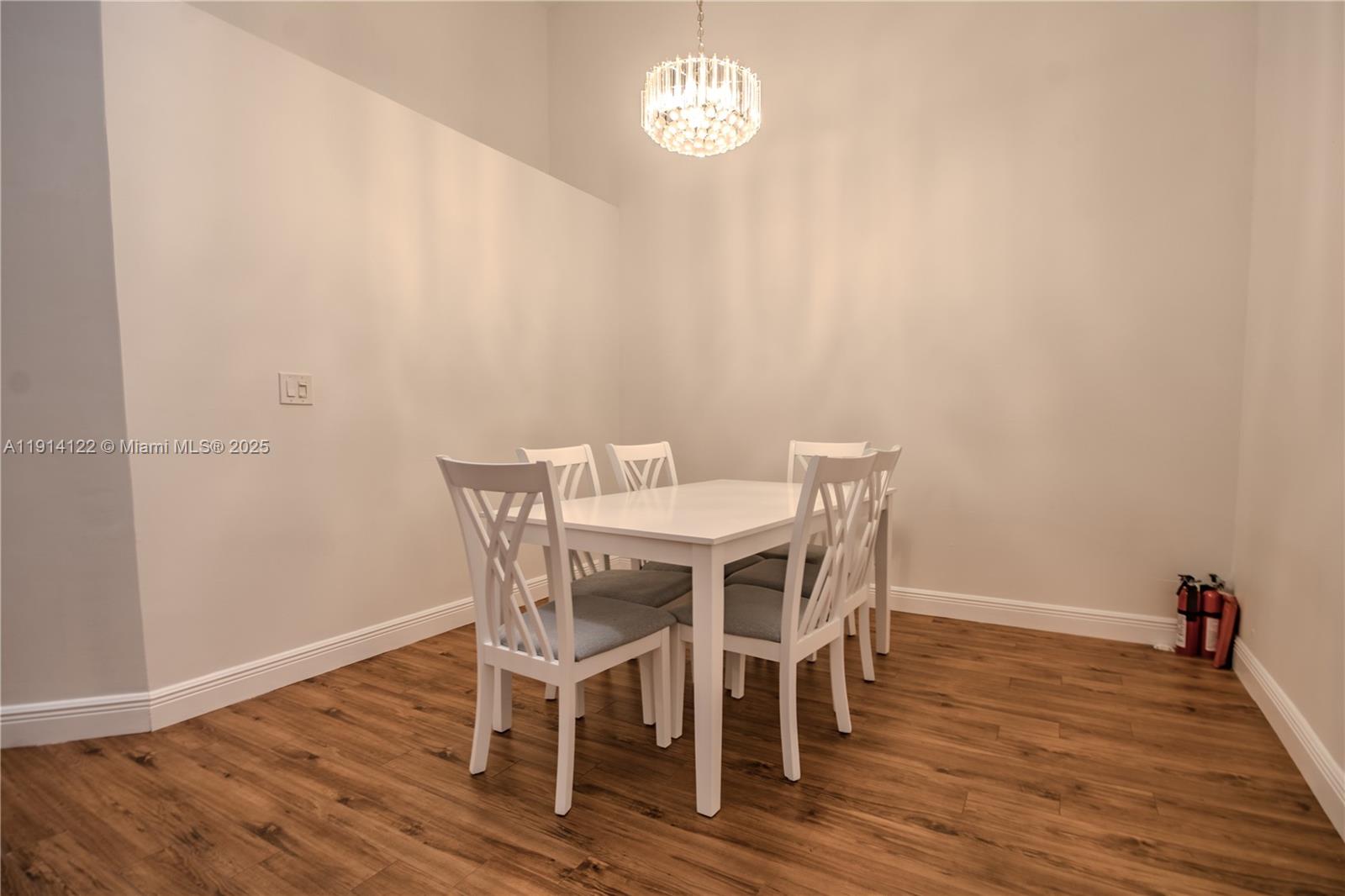 HOLIDAY SPRINGS VILLAGE - Residential