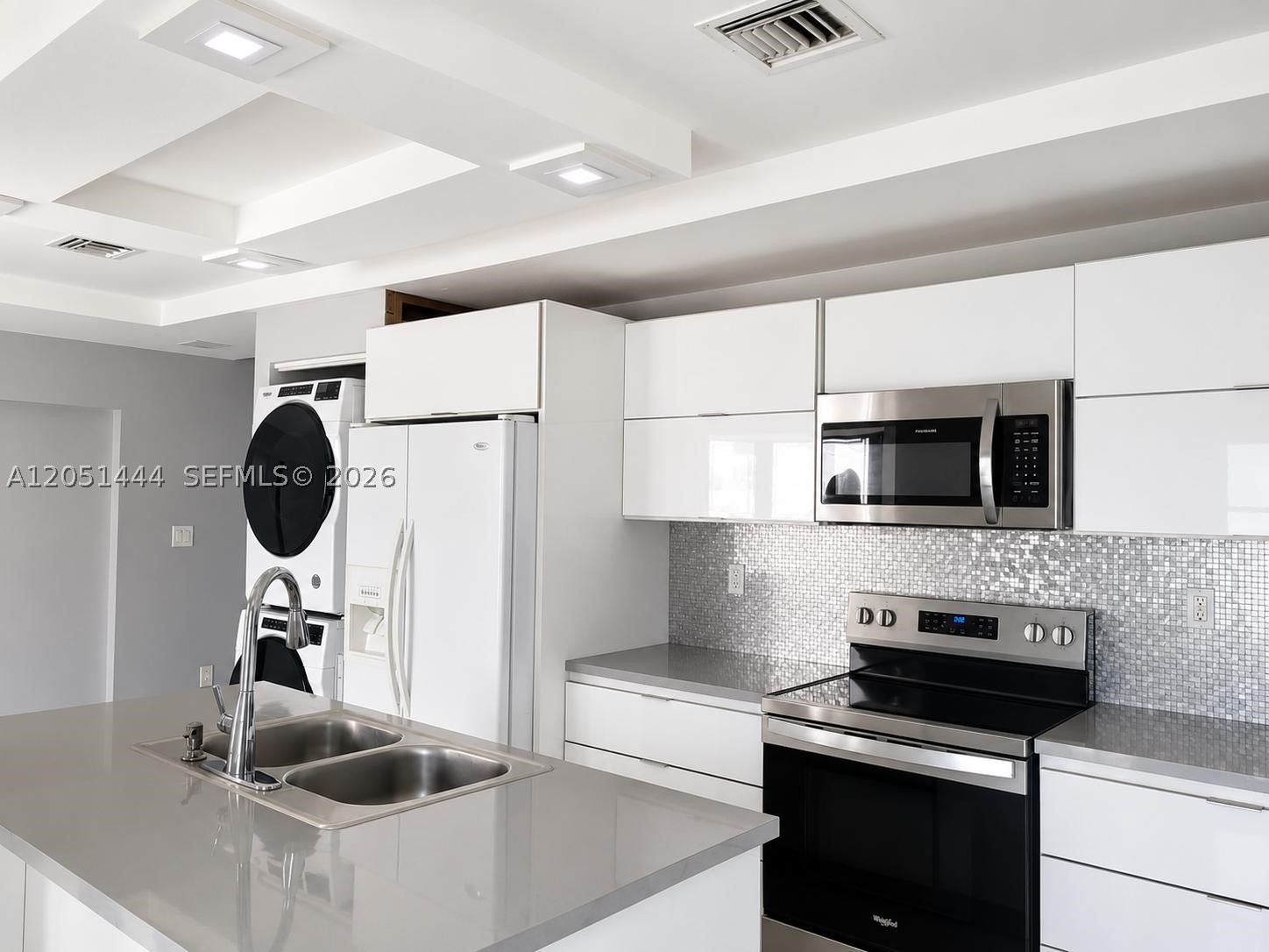 WESTWIND LAKES SEC 3 - Residential Lease