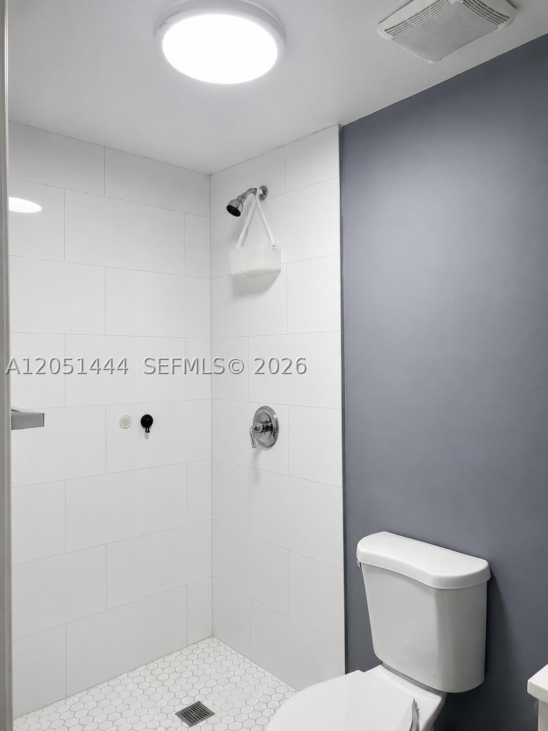 WESTWIND LAKES SEC 3 - Residential Lease