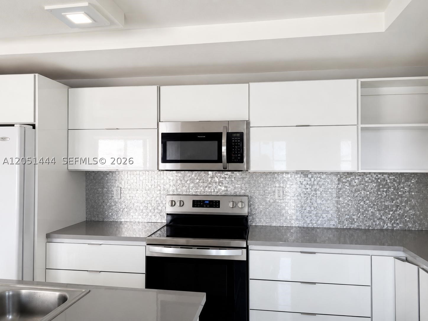 WESTWIND LAKES SEC 3 - Residential Lease