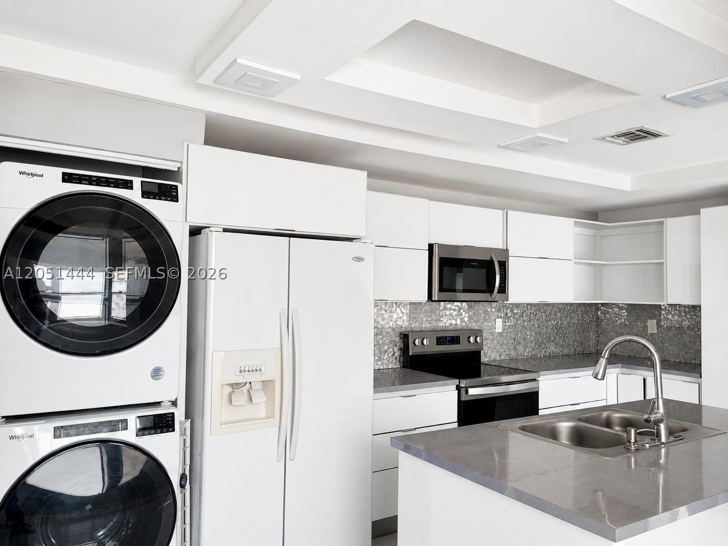 WESTWIND LAKES SEC 3 - Residential Lease