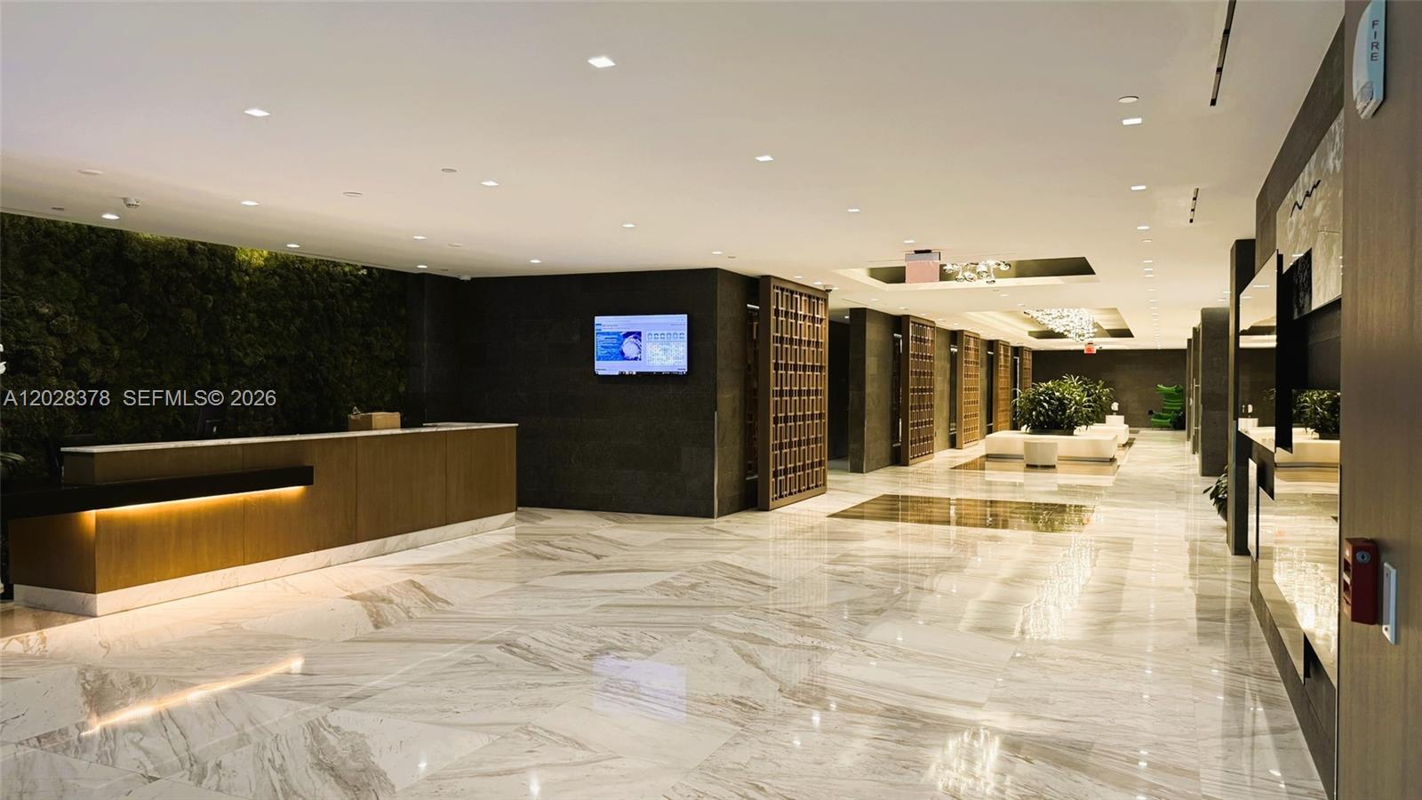 400 SUNNY ISLES CONDO WES - Residential Lease
