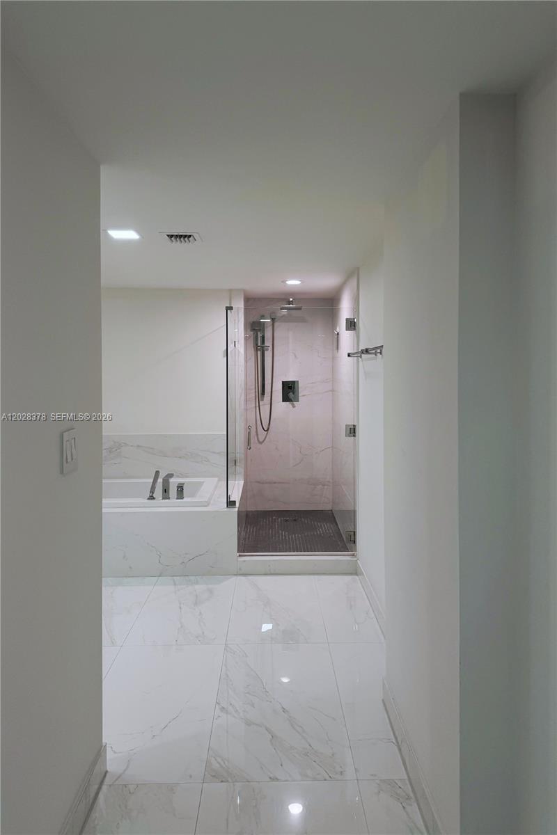 400 SUNNY ISLES CONDO WES - Residential Lease